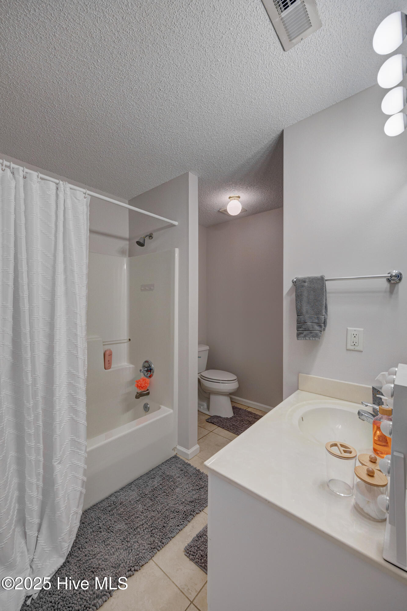 4120 Breezewood Drive Apt 203