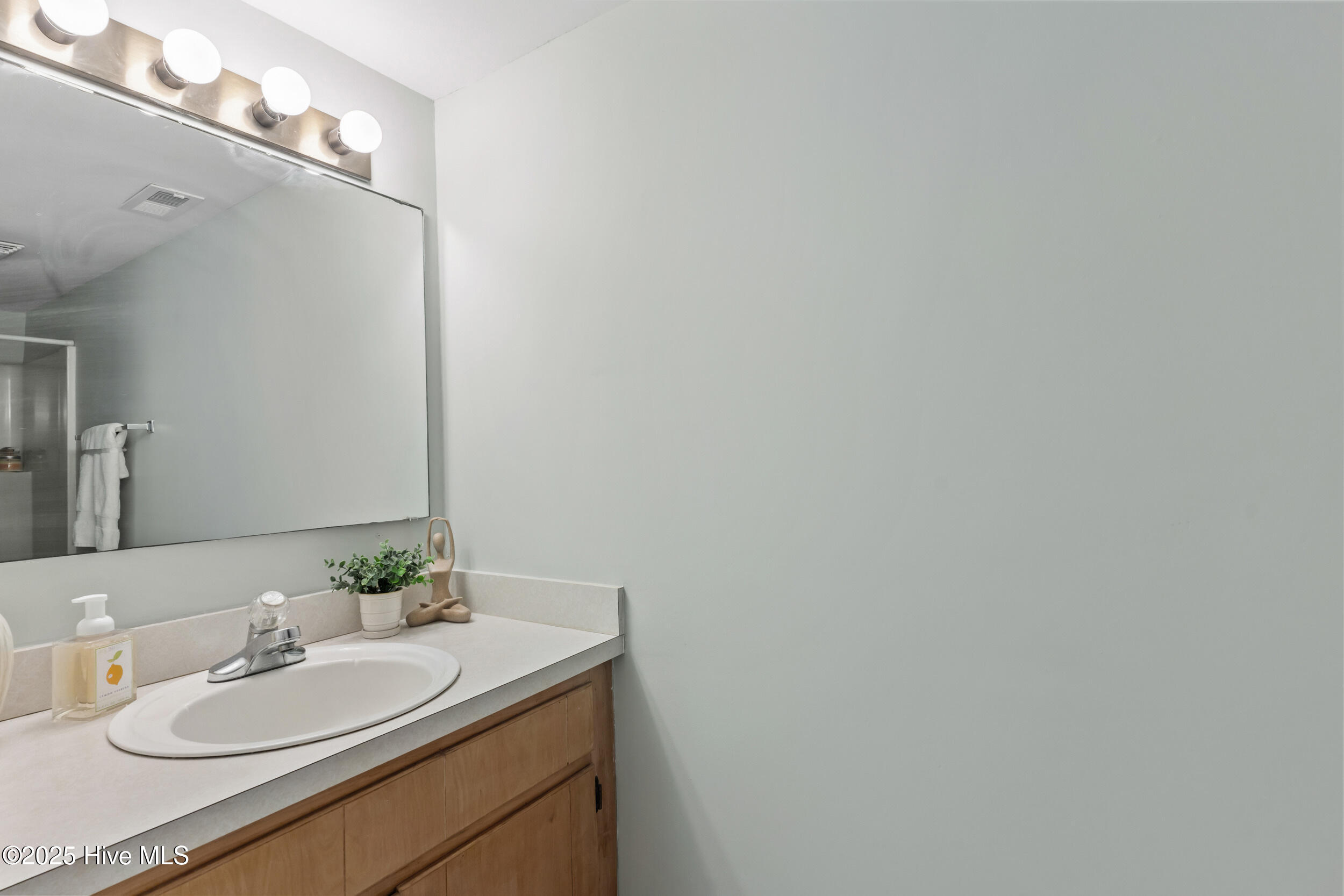 57 Bermuda Landing Place