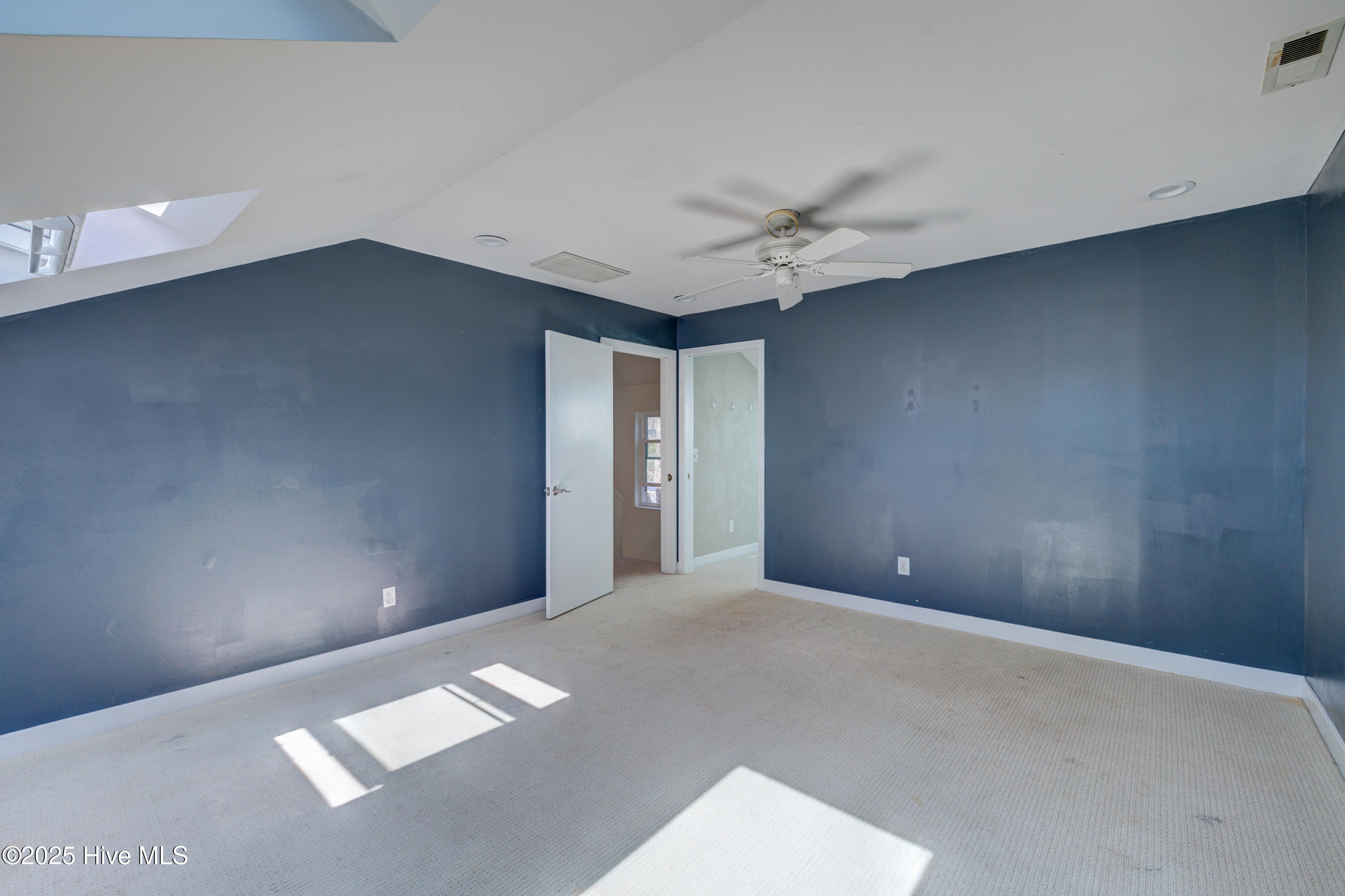 5006 Villa Place W