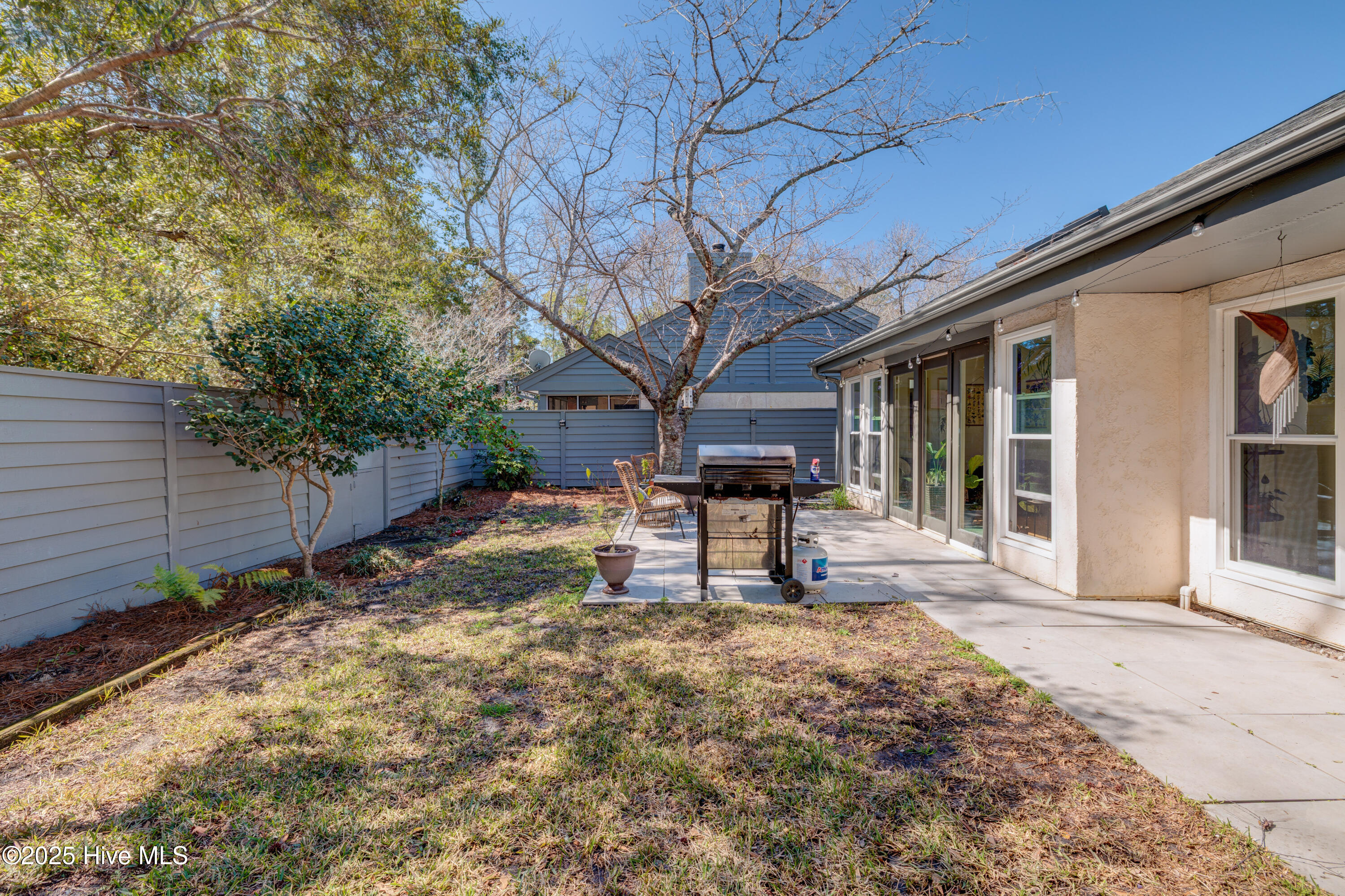 5006 Villa Place W