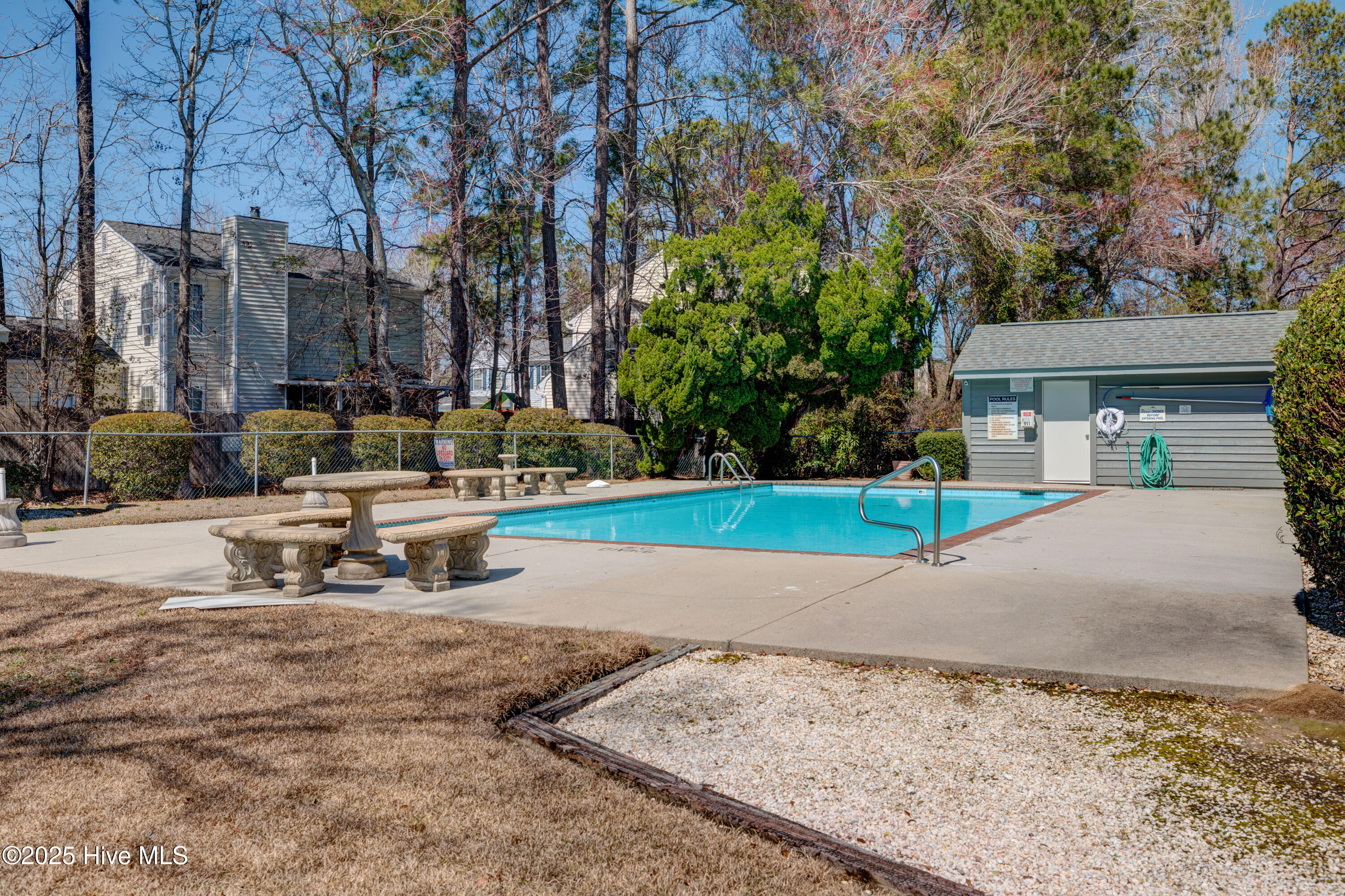 5006 Villa Place W