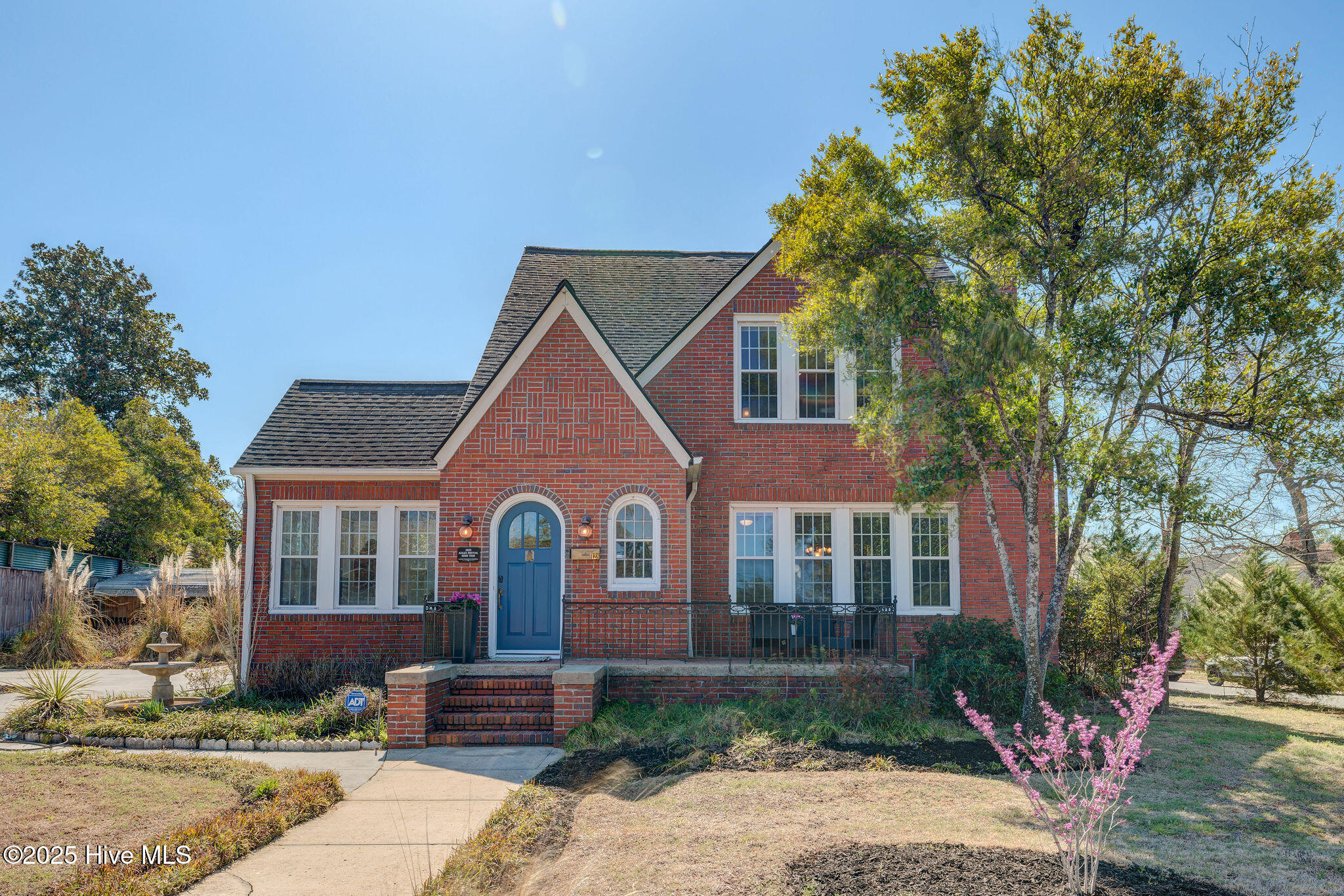 128 Northern Boulevard