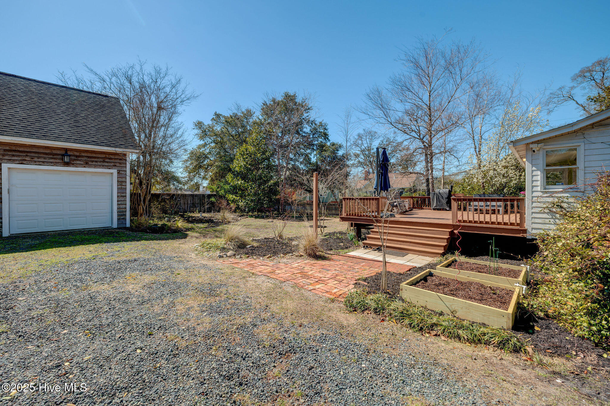 128 Northern Boulevard