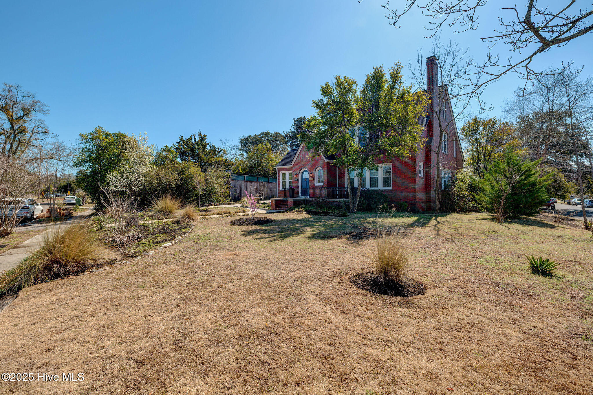 128 Northern Boulevard