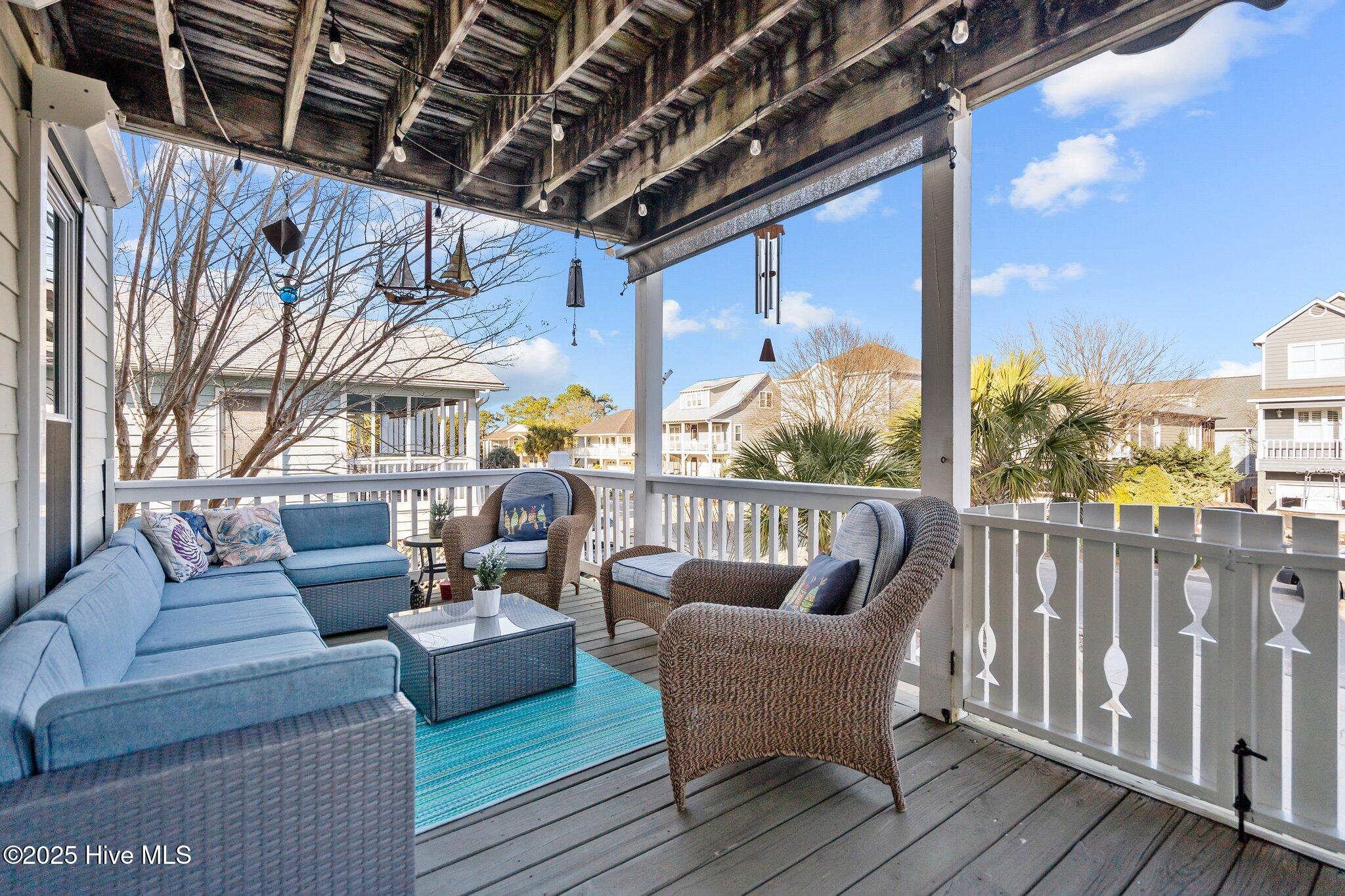 927 Coast Walk Lane