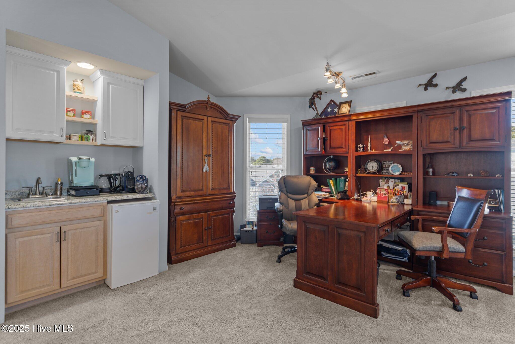 927 Coast Walk Lane