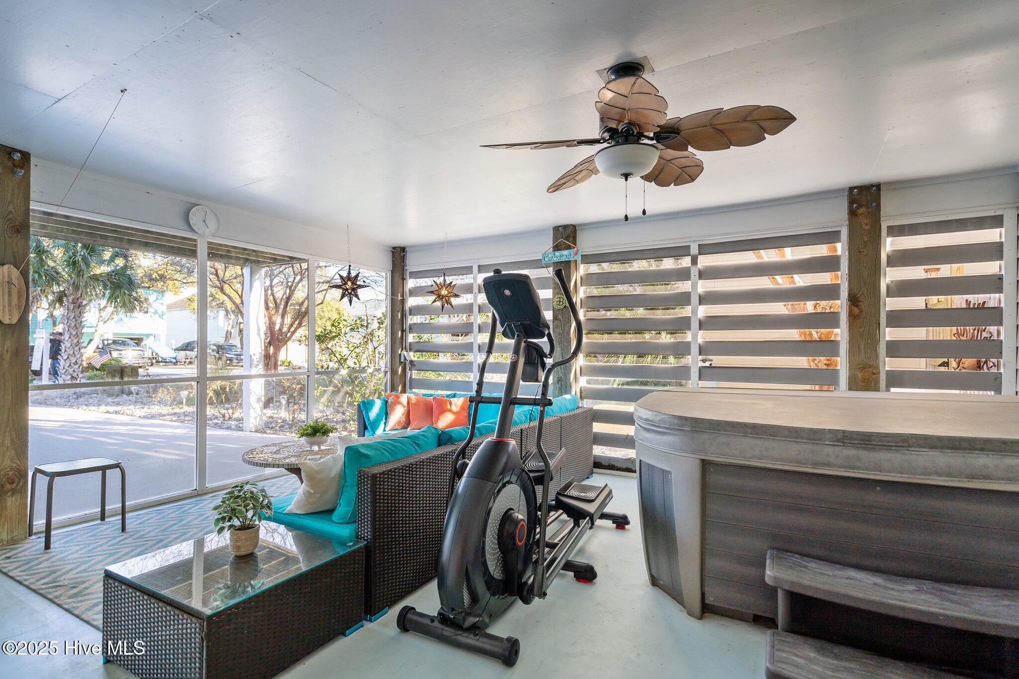 927 Coast Walk Lane