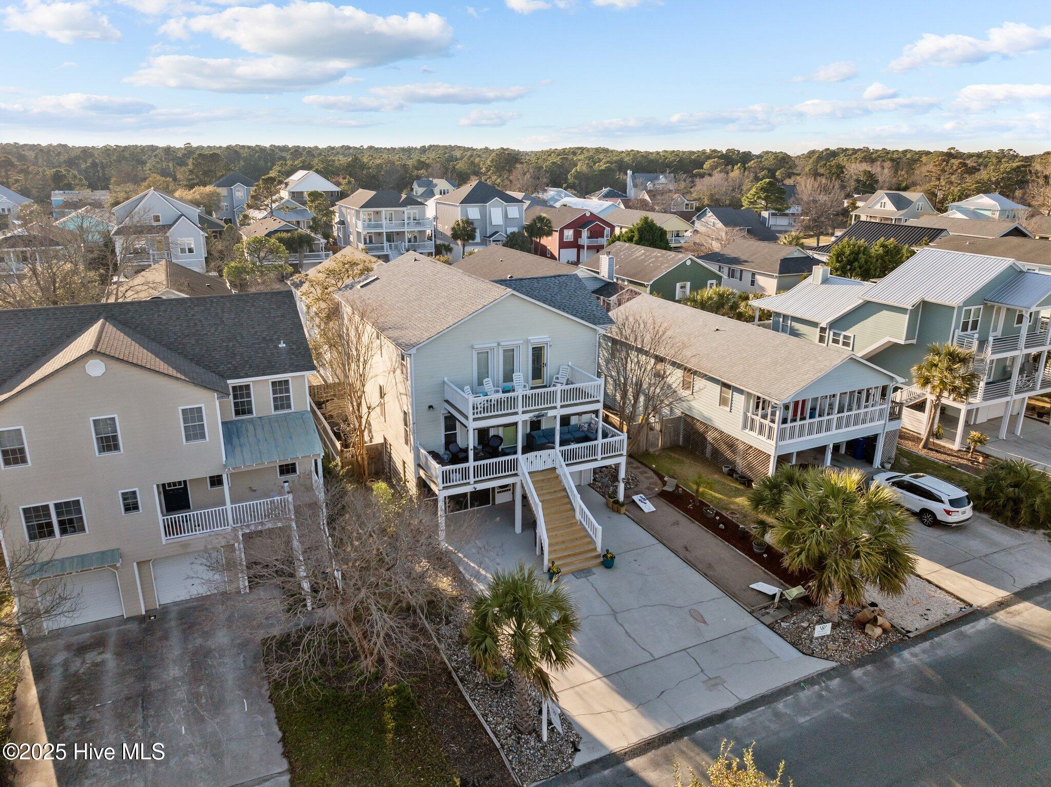 927 Coast Walk Lane