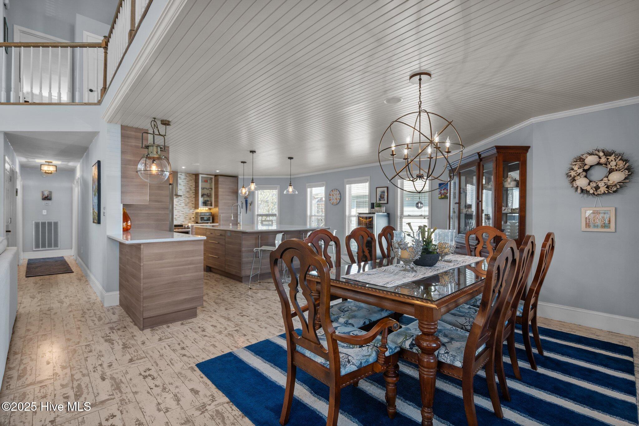 927 Coast Walk Lane