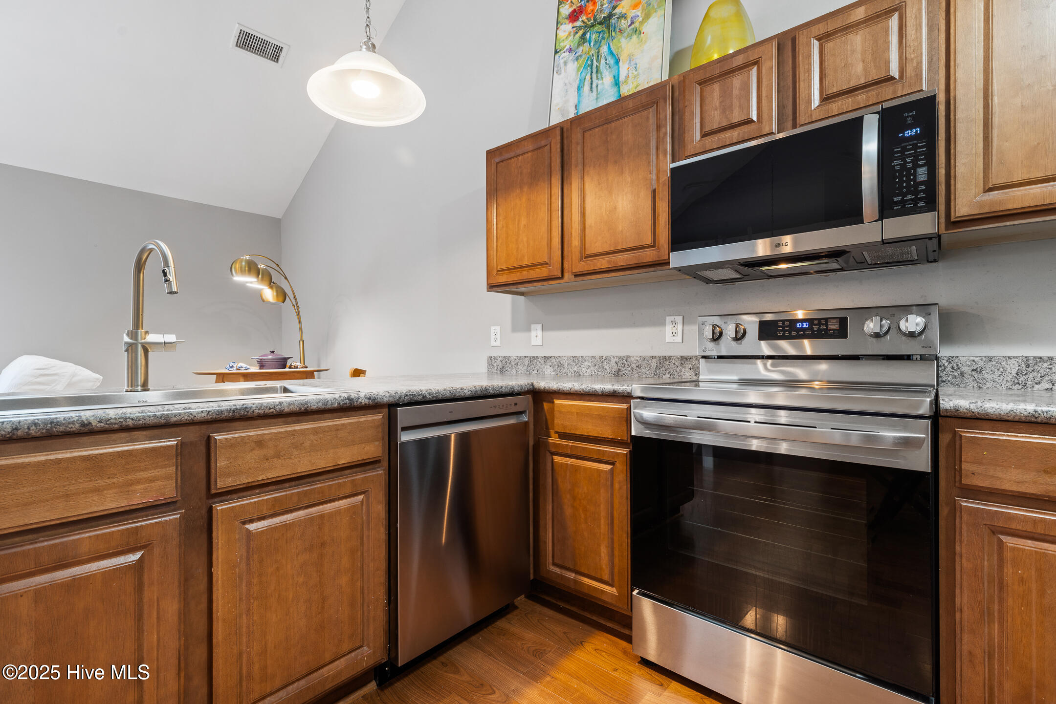 115 Lincoln Place Circle