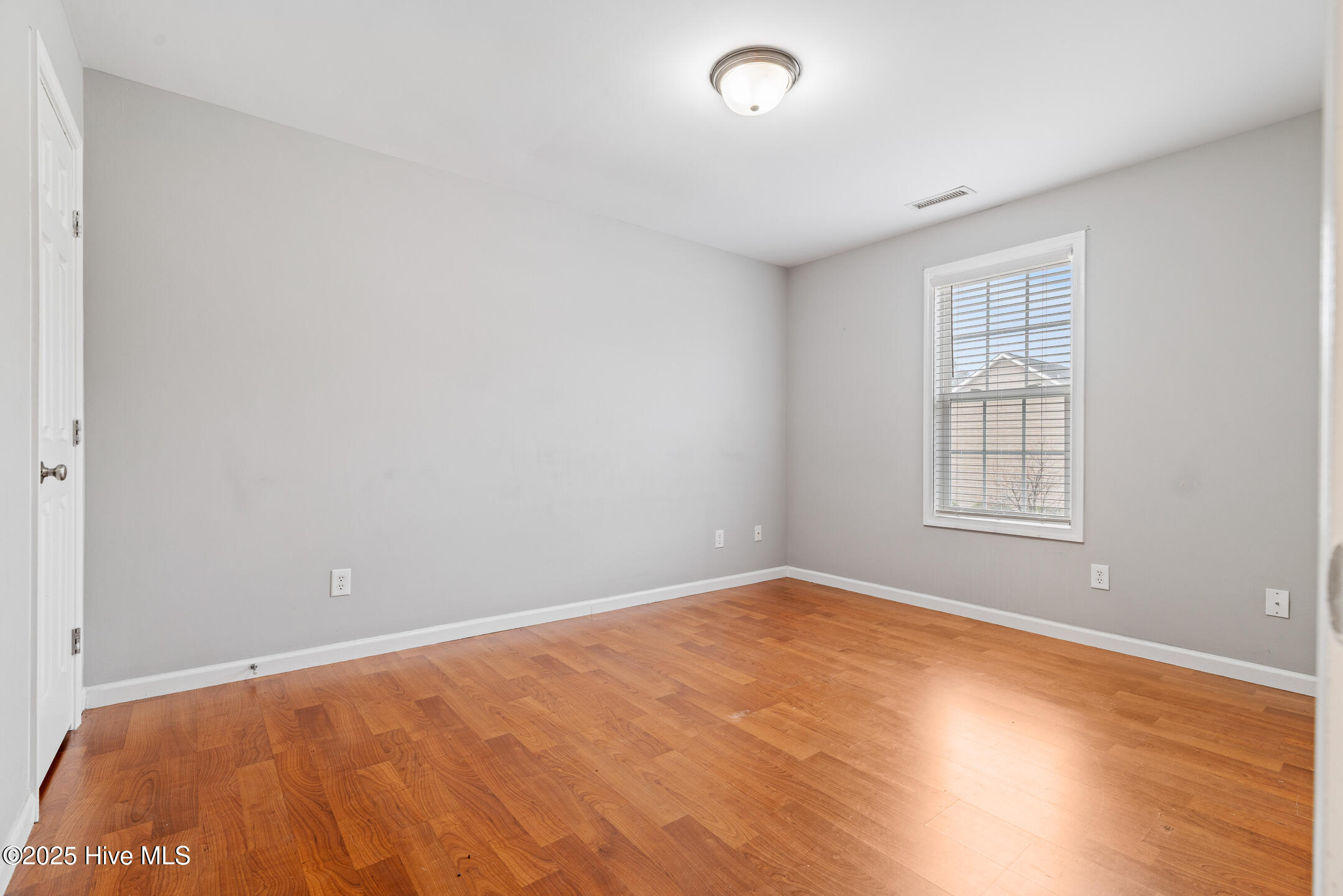 115 Lincoln Place Circle