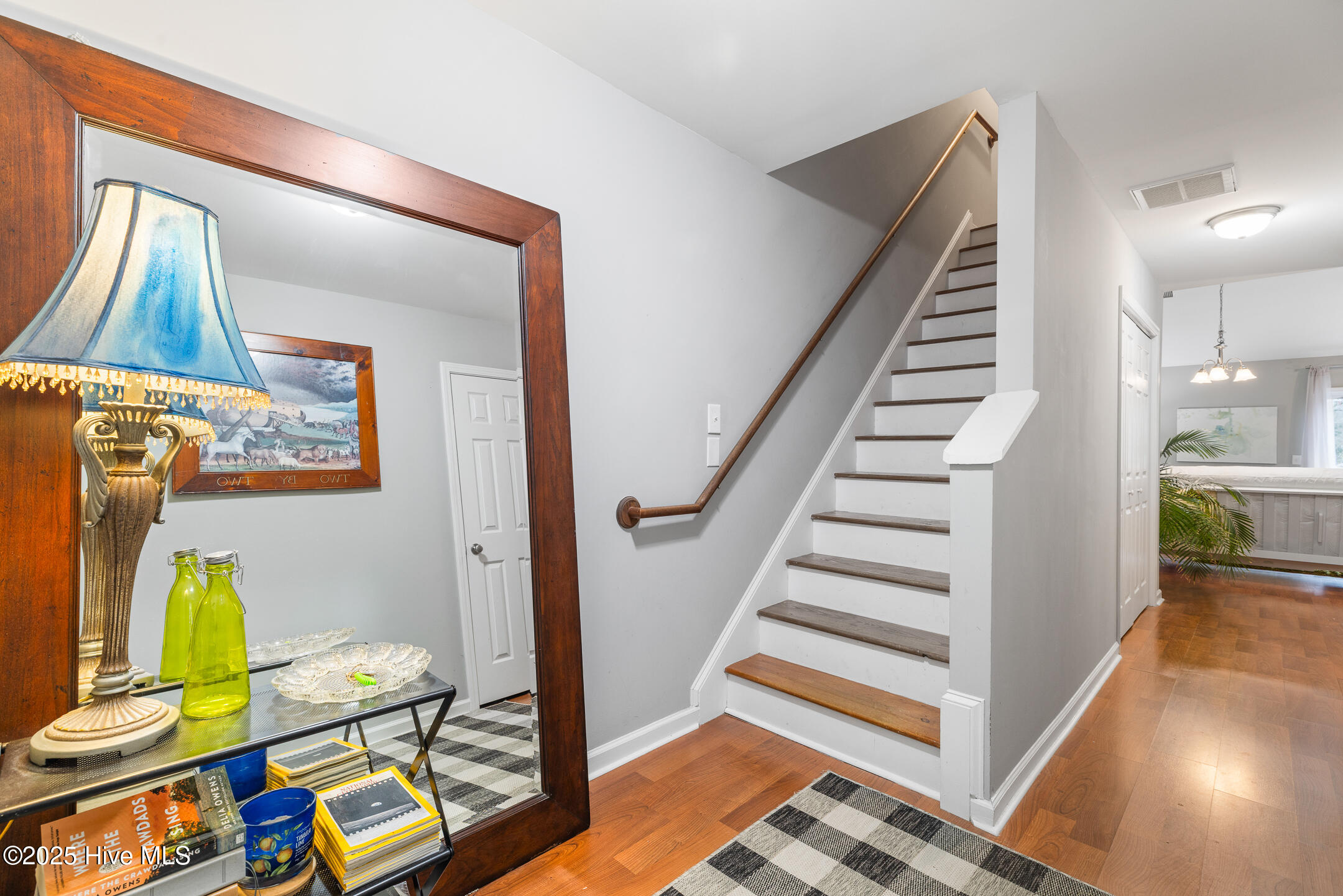 115 Lincoln Place Circle