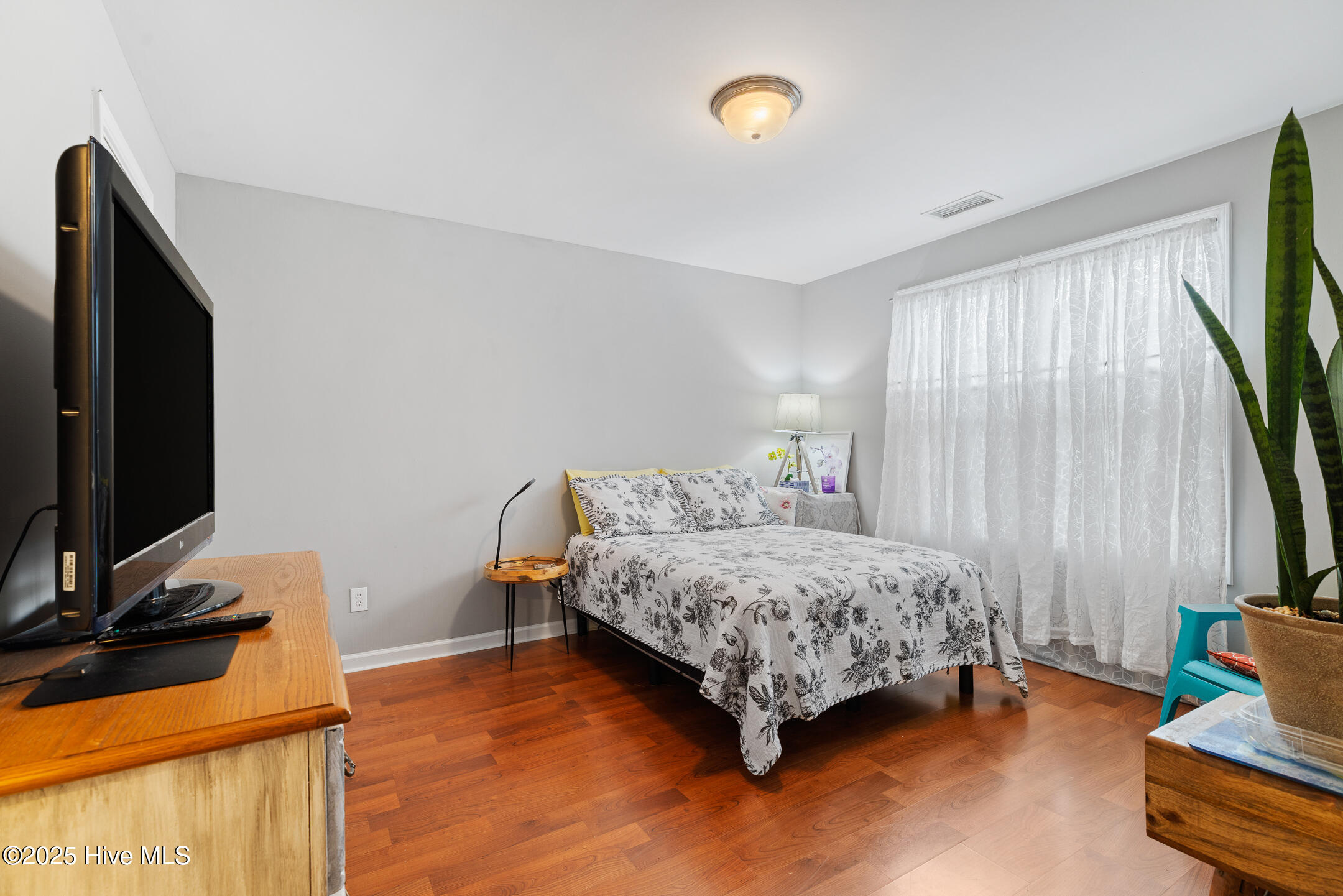 115 Lincoln Place Circle