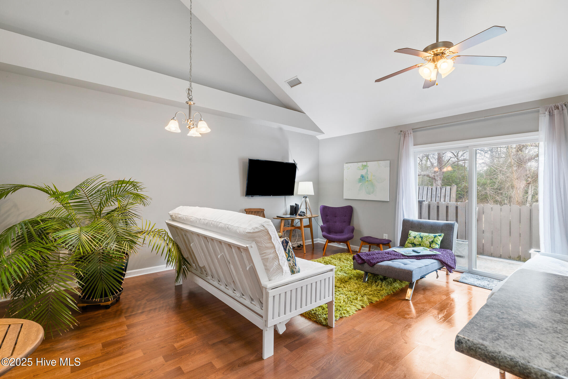 115 Lincoln Place Circle