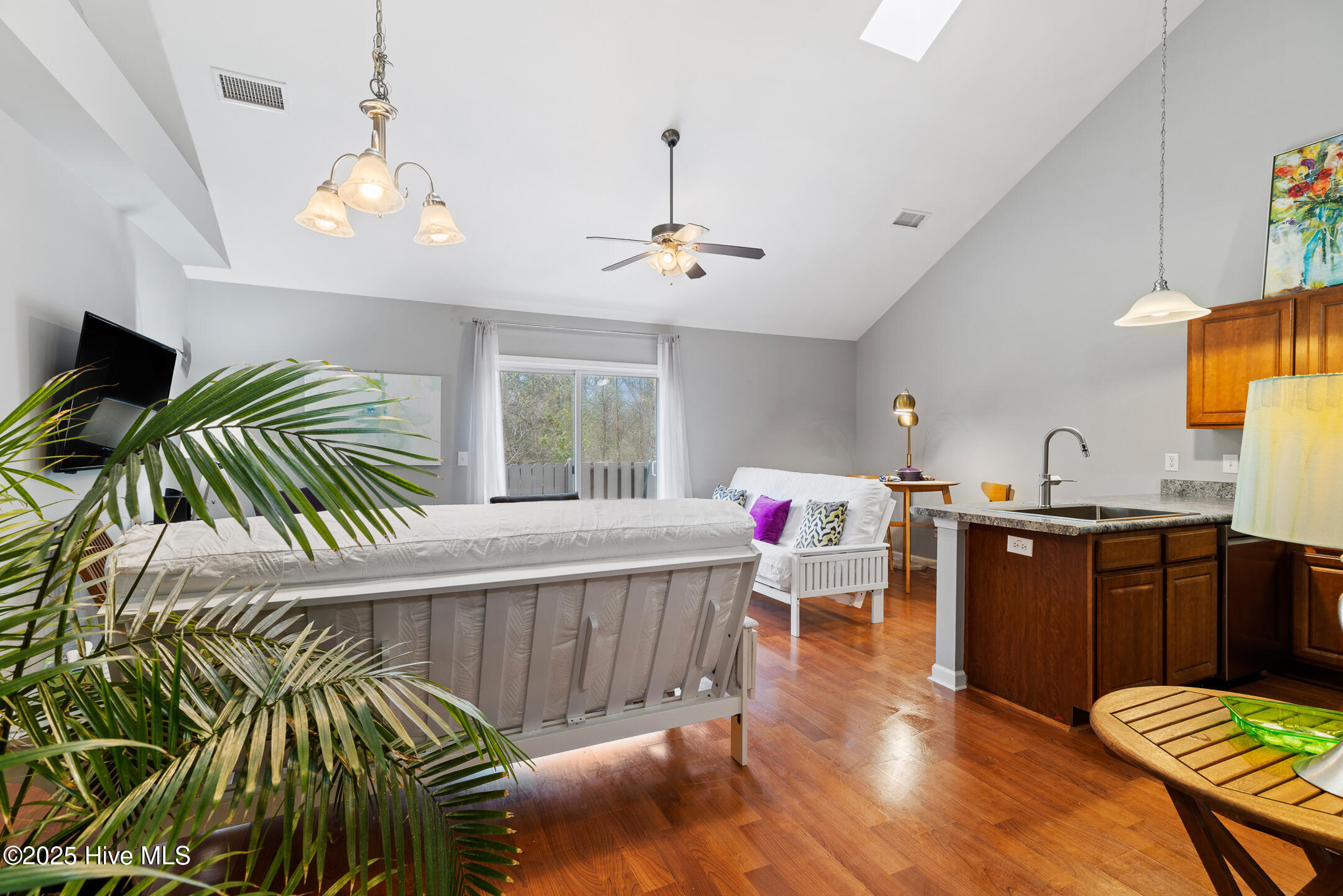 115 Lincoln Place Circle