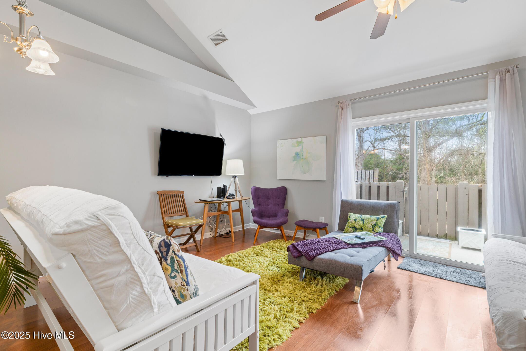 115 Lincoln Place Circle