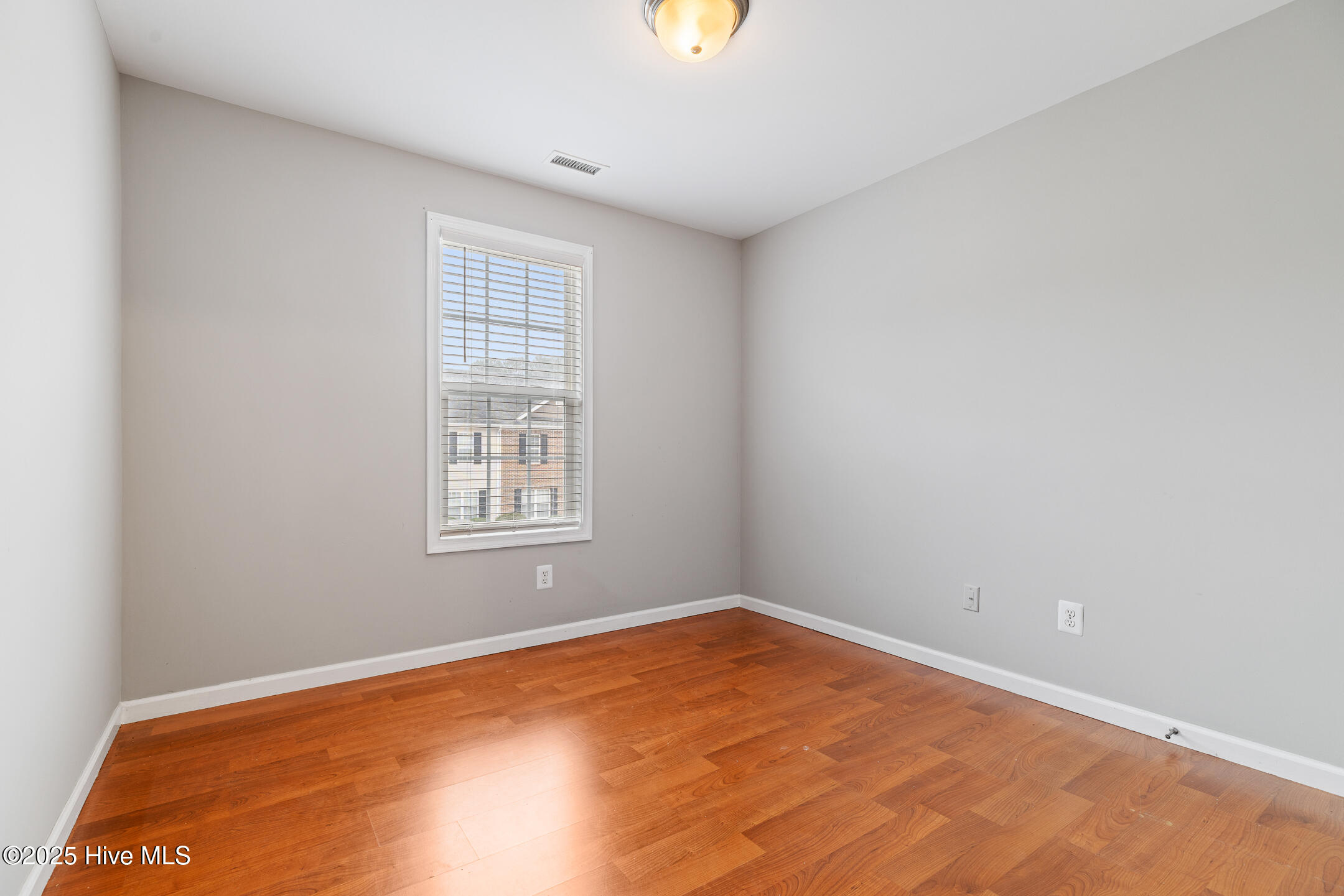 115 Lincoln Place Circle