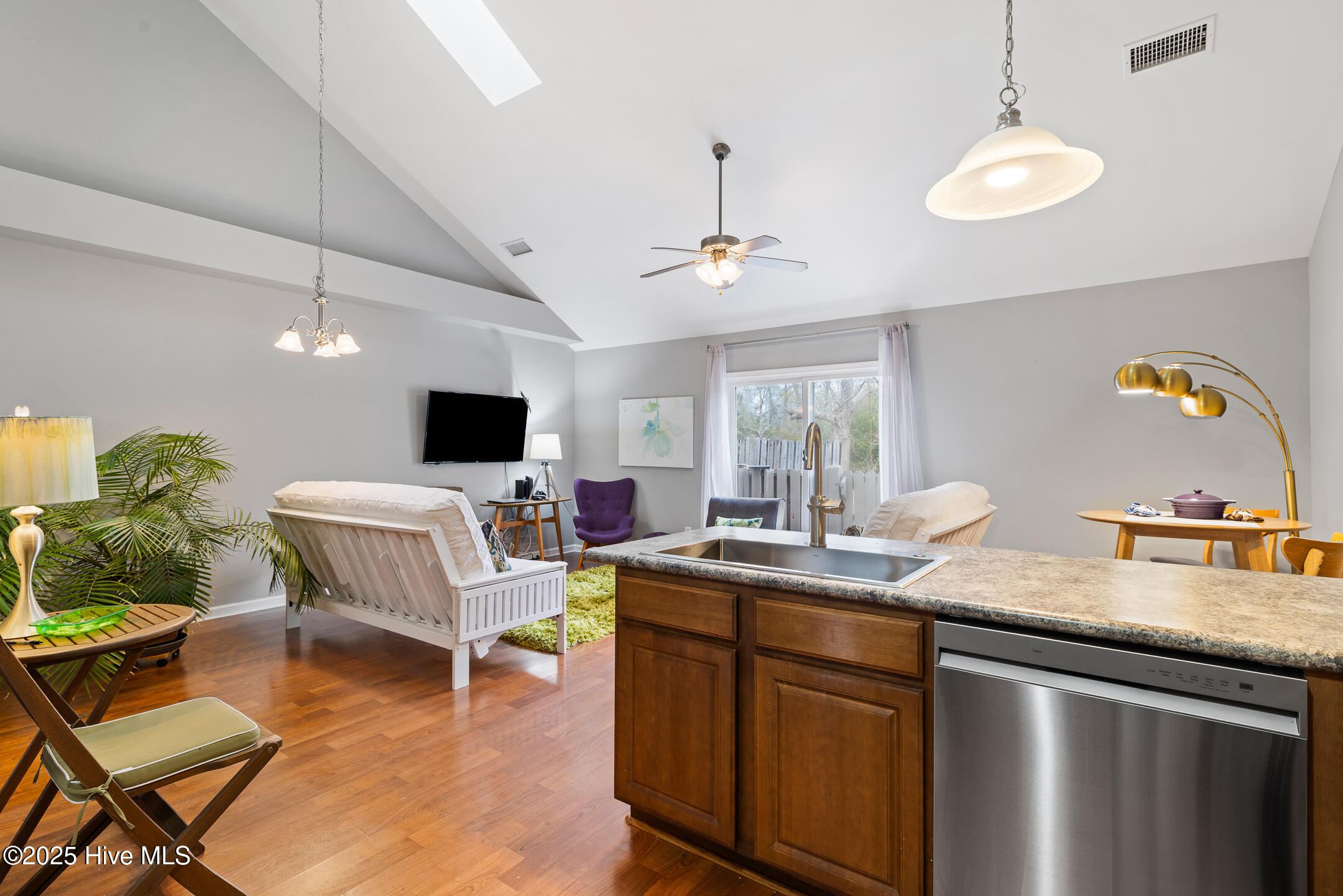 115 Lincoln Place Circle