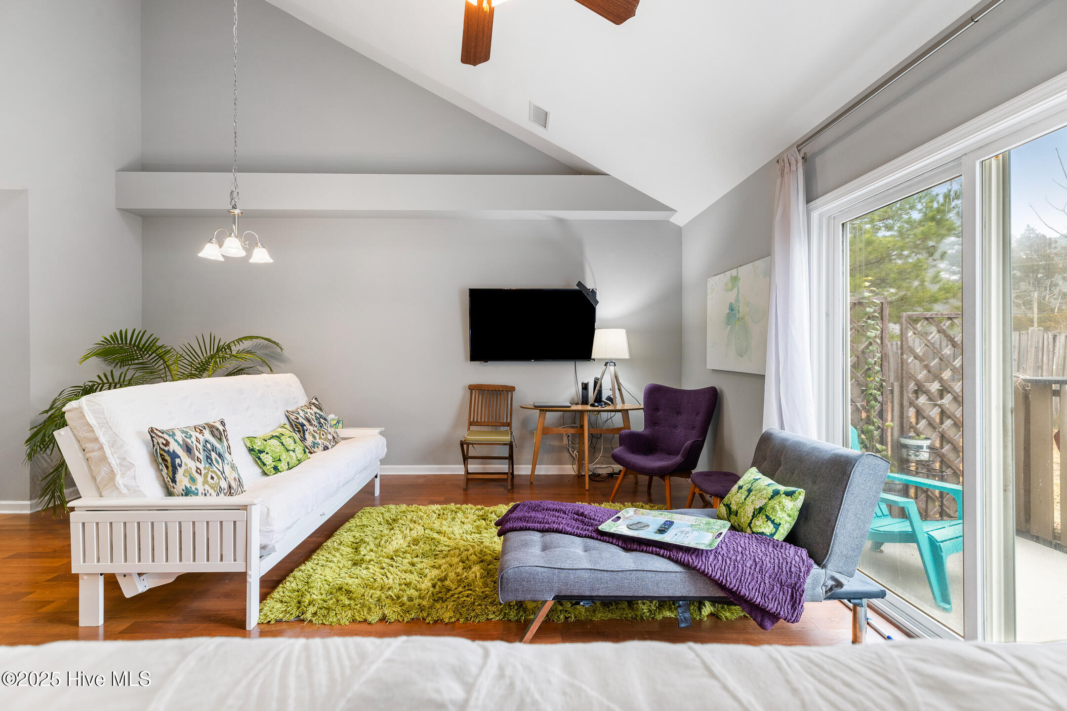 115 Lincoln Place Circle