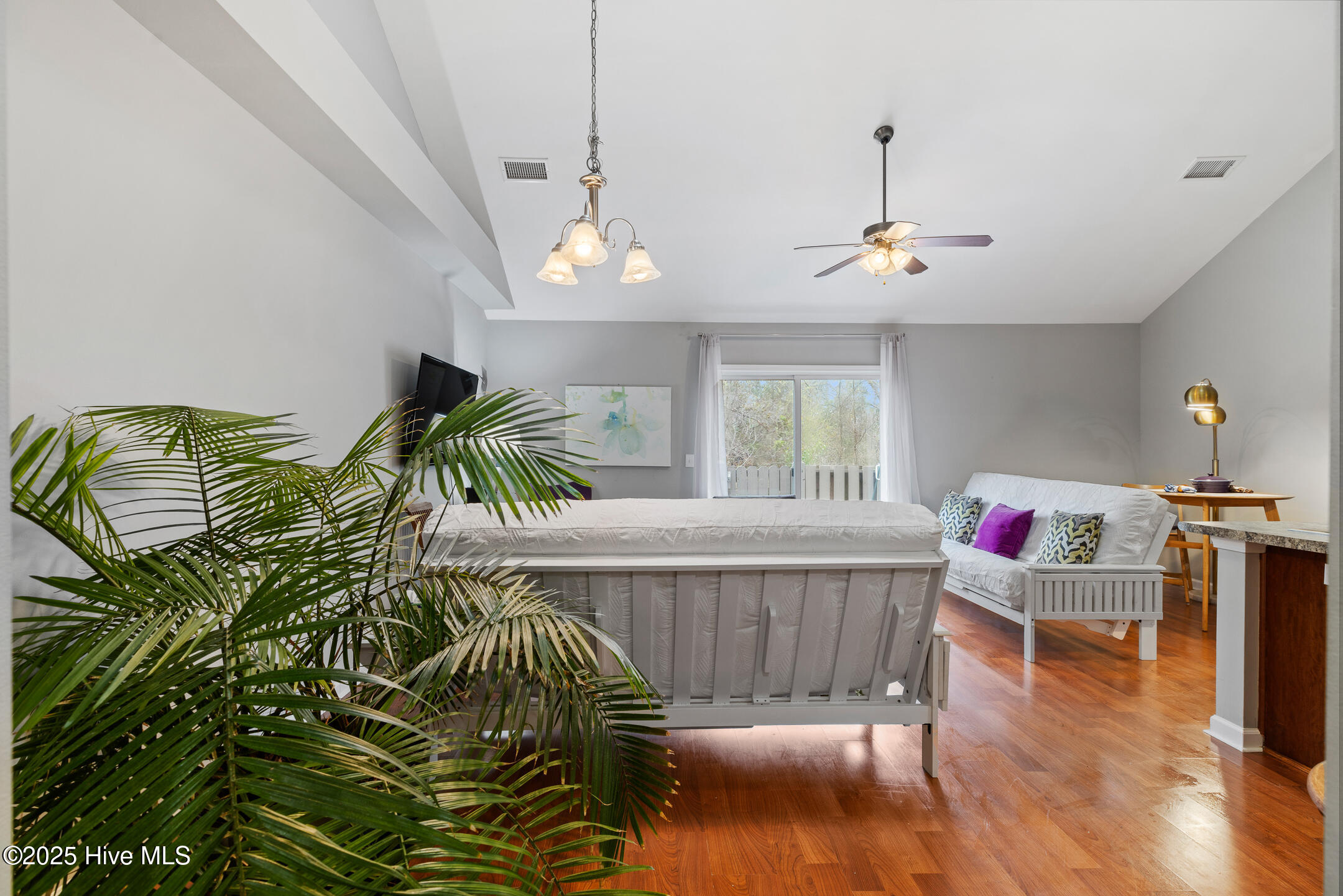 115 Lincoln Place Circle