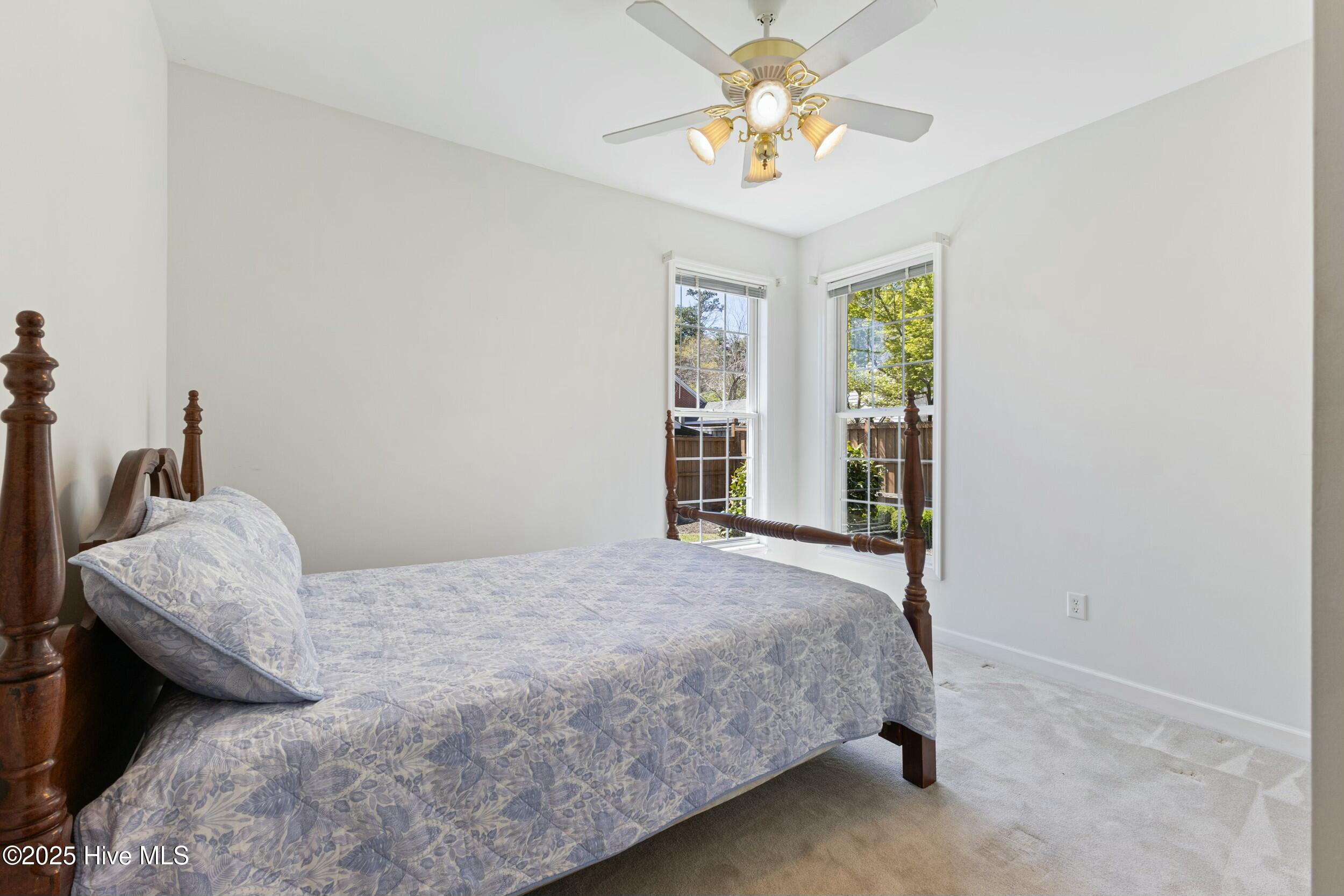 635 Airlie Road