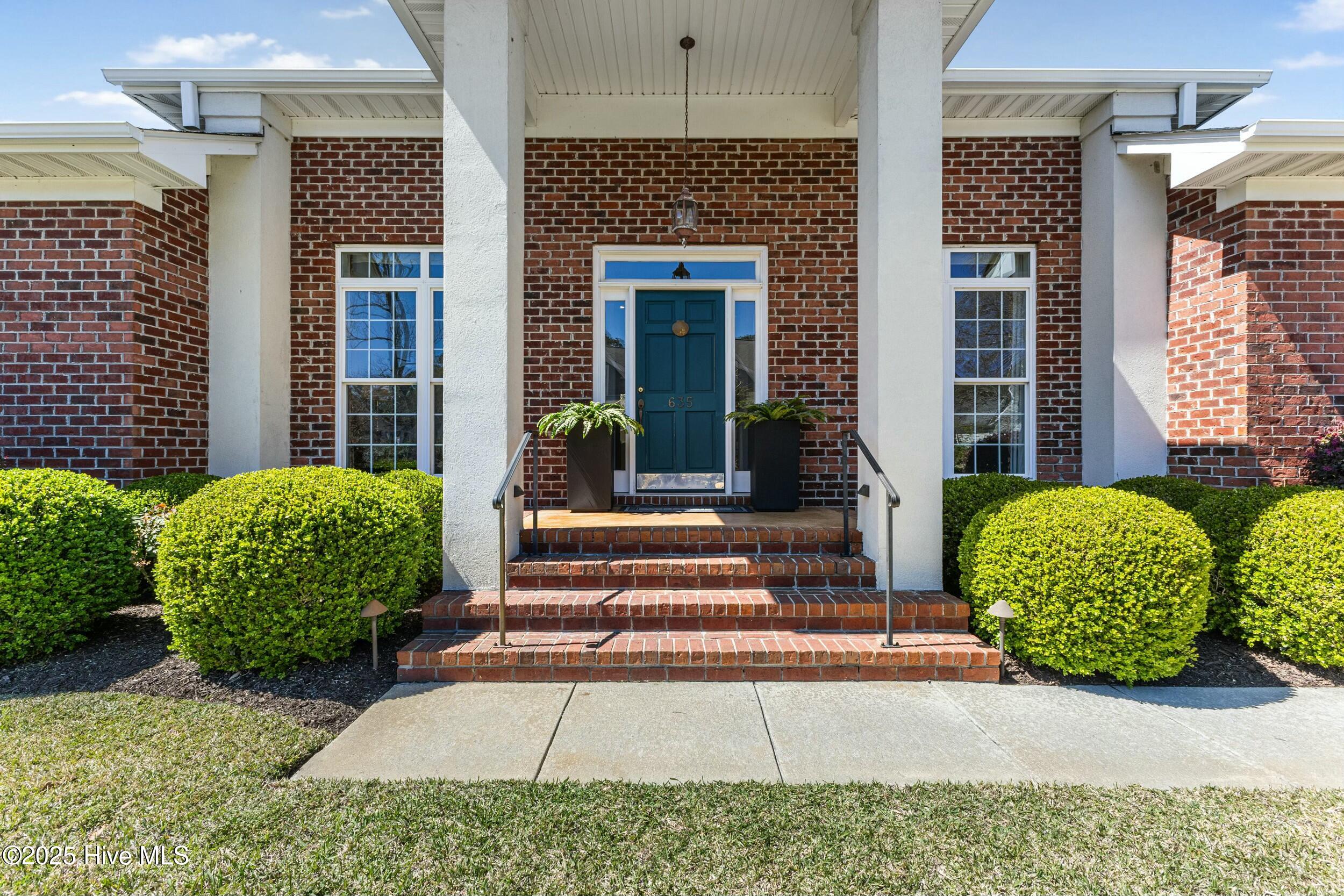 635 Airlie Road