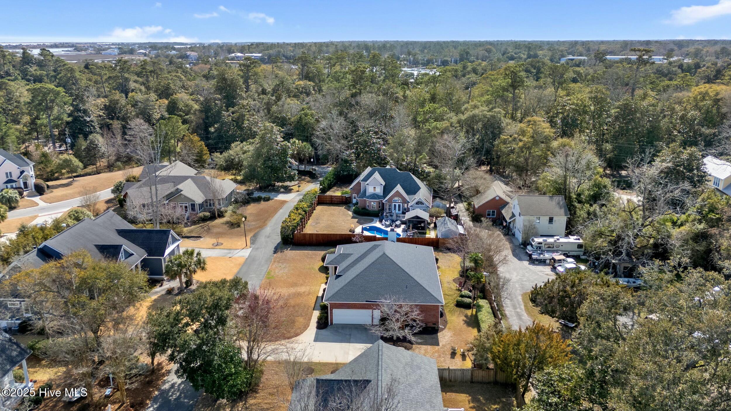 635 Airlie Road