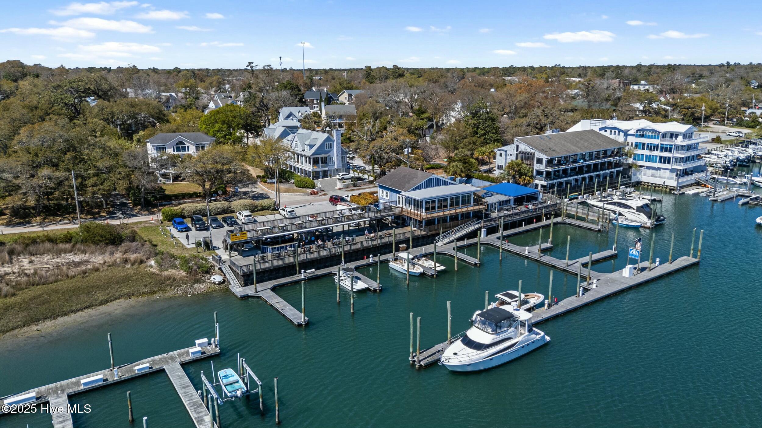 635 Airlie Road