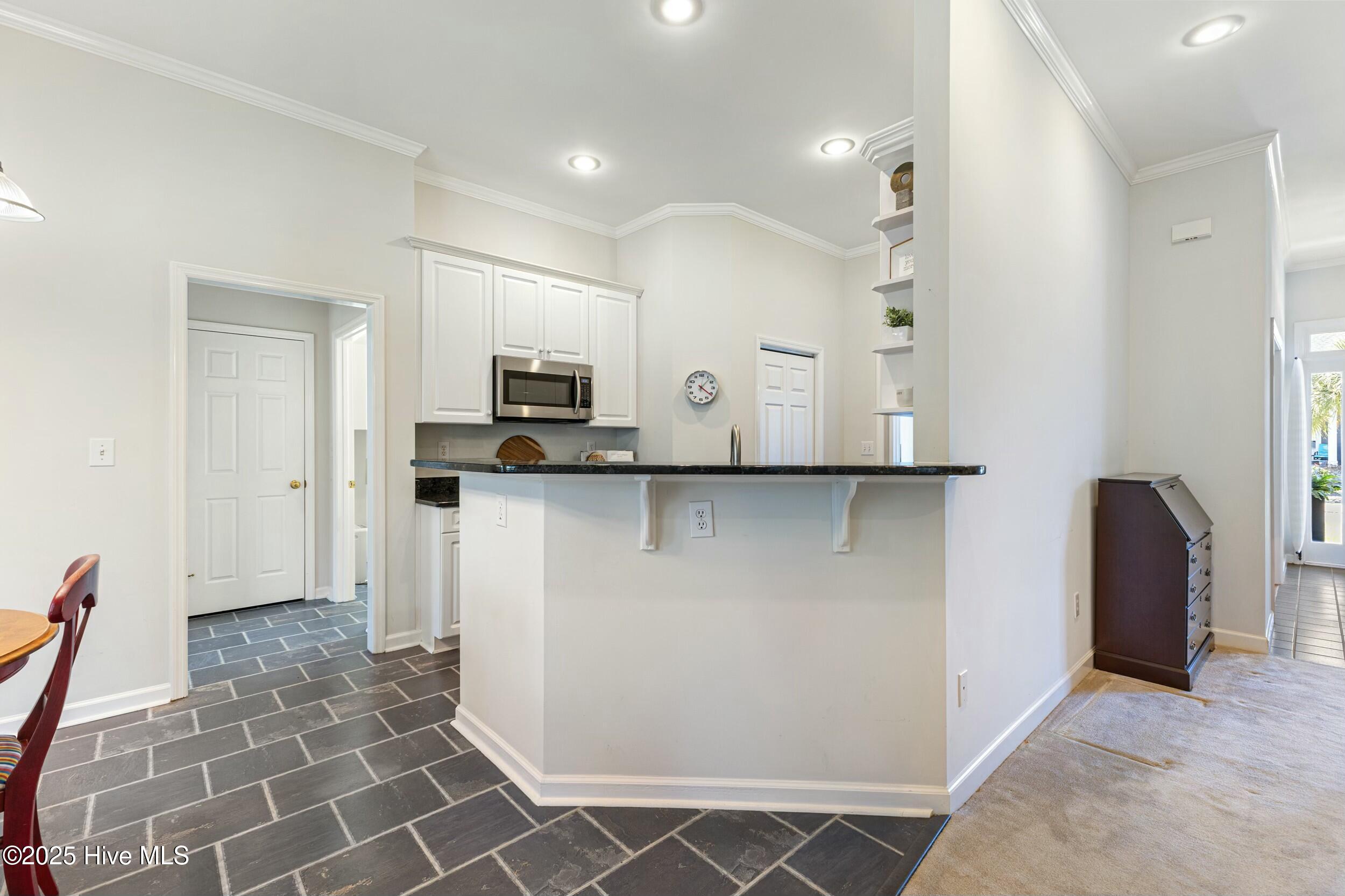 635 Airlie Road