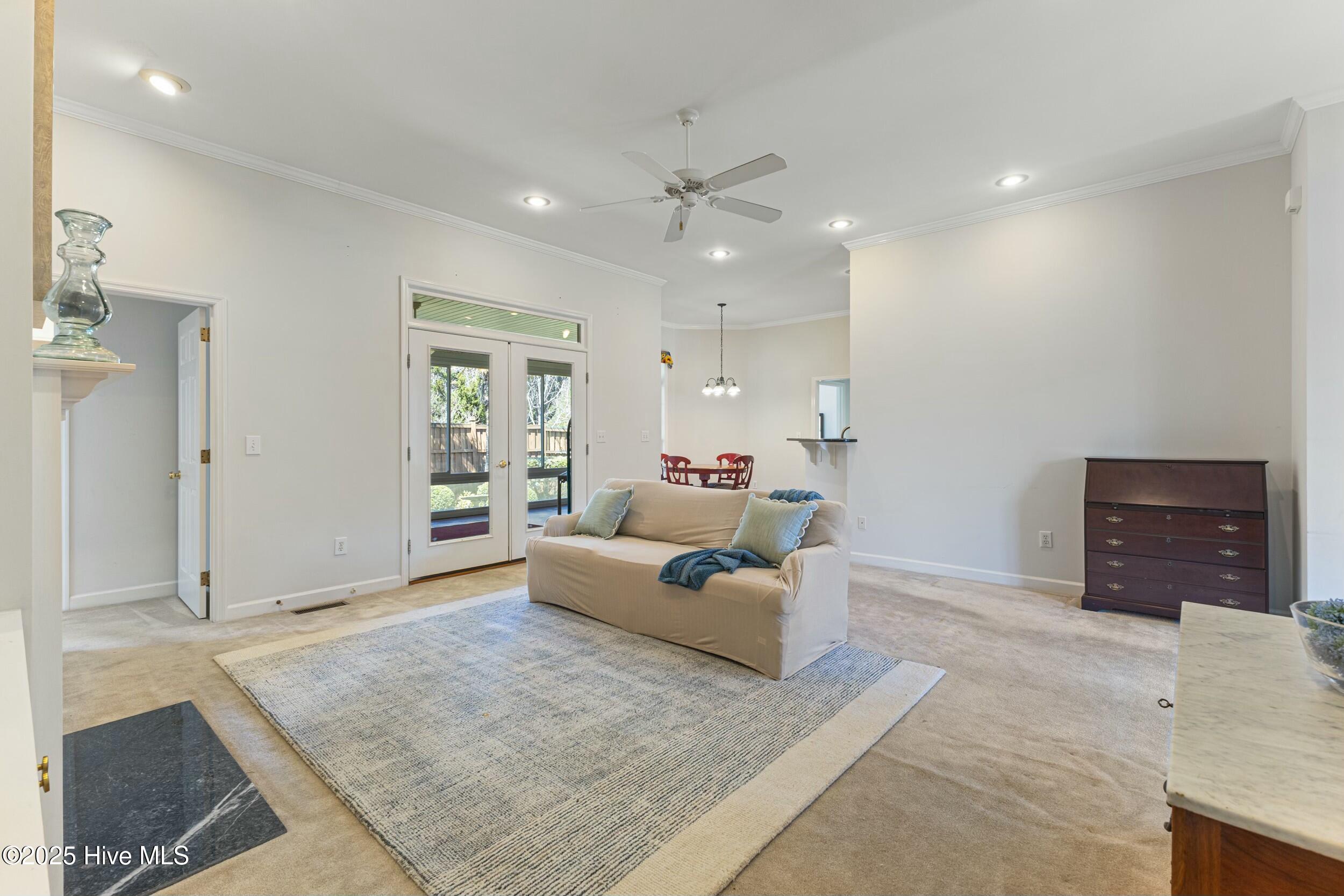 635 Airlie Road