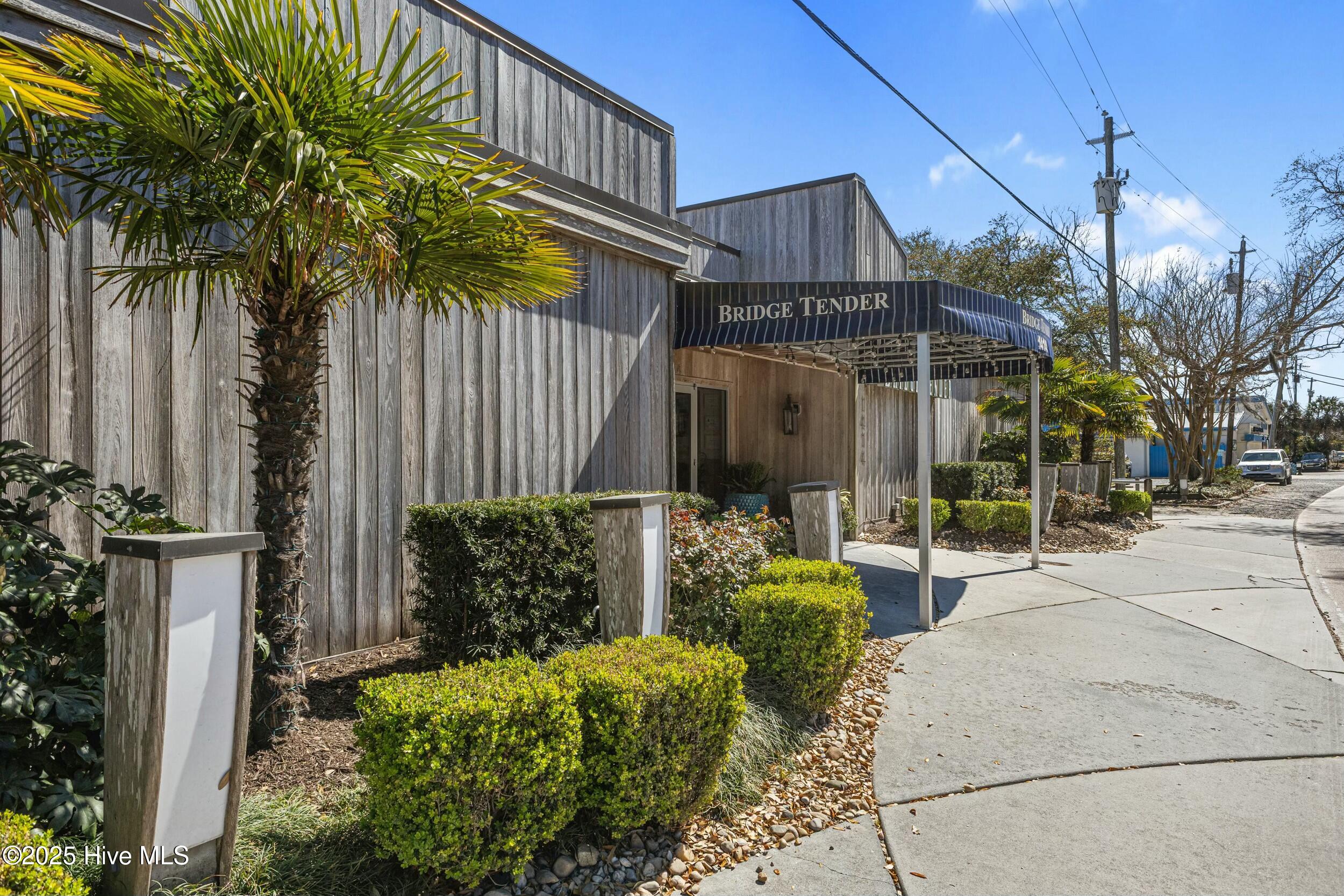 635 Airlie Road