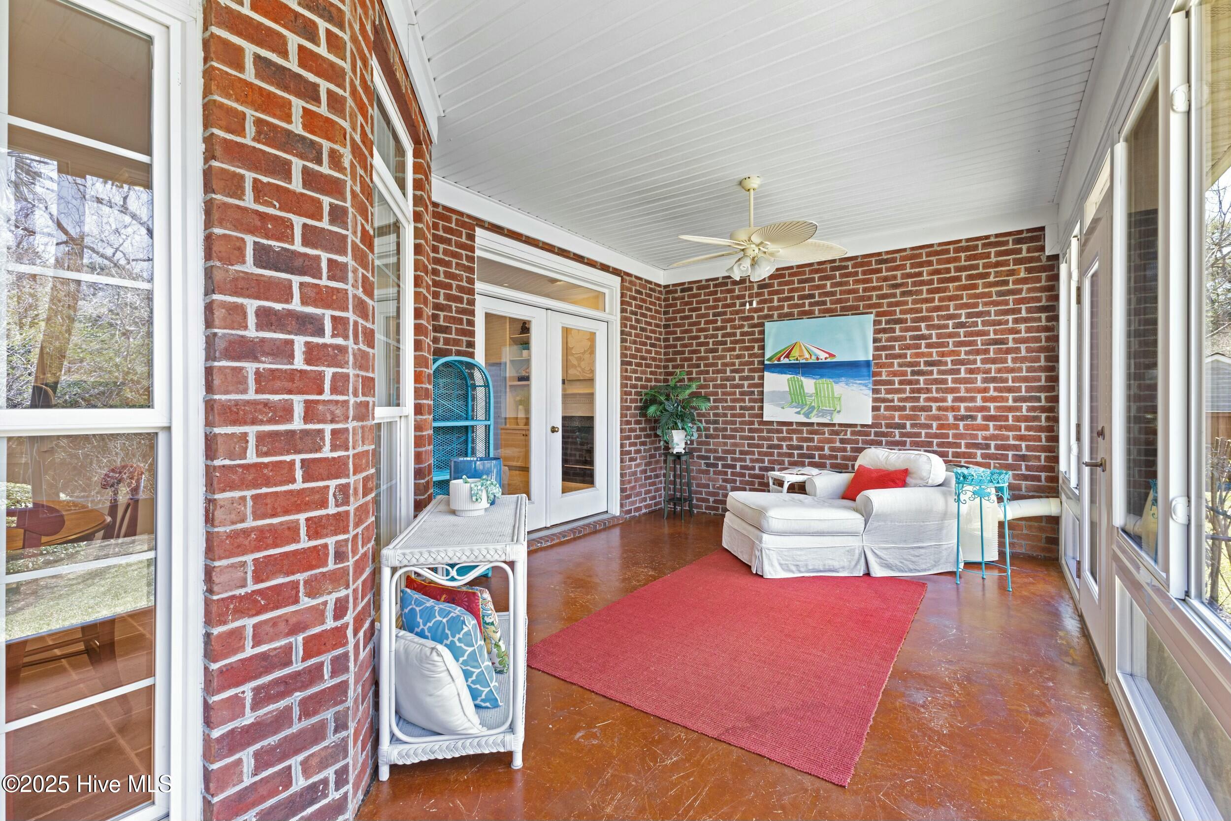 635 Airlie Road