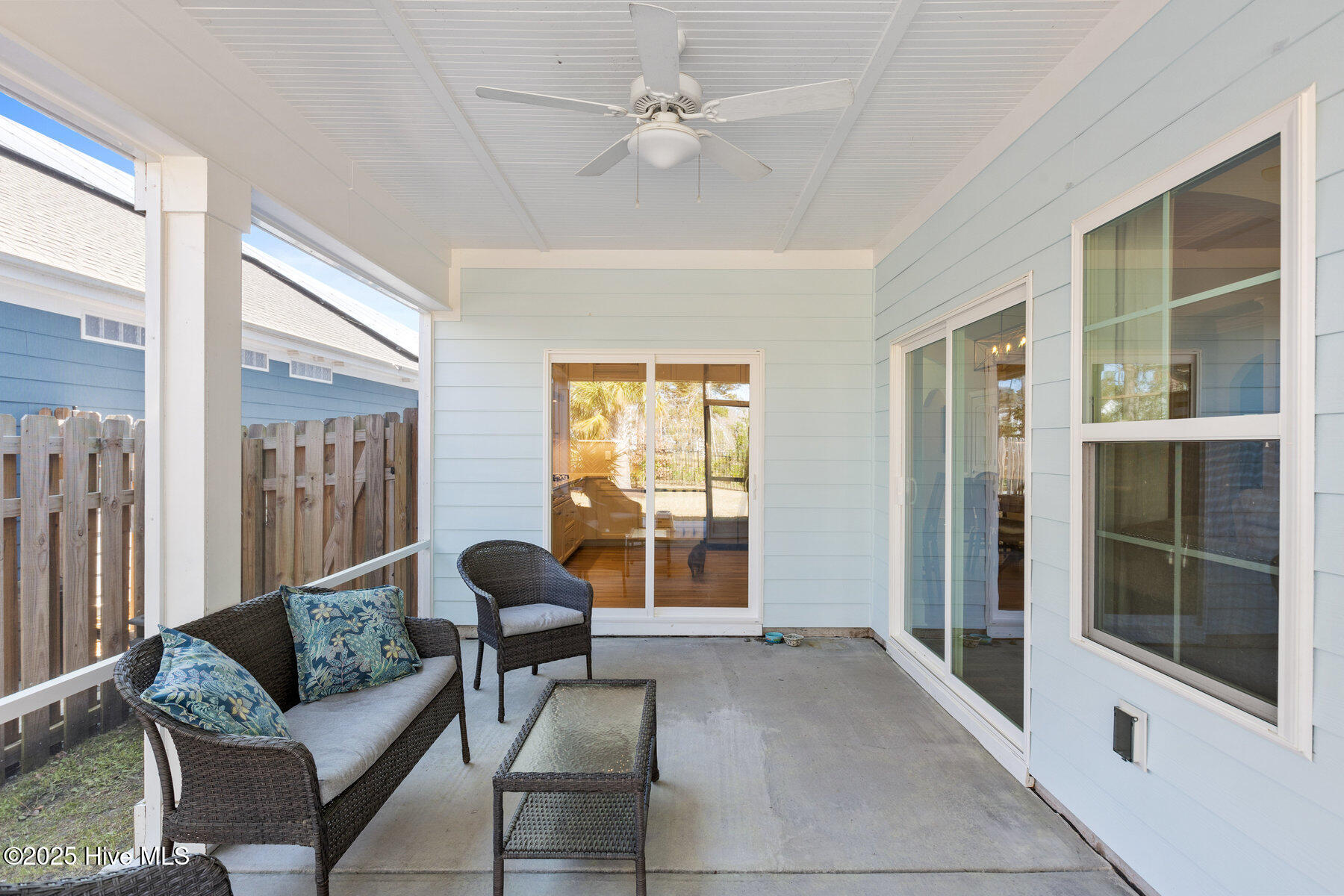 6044 Meadowgrove Loop