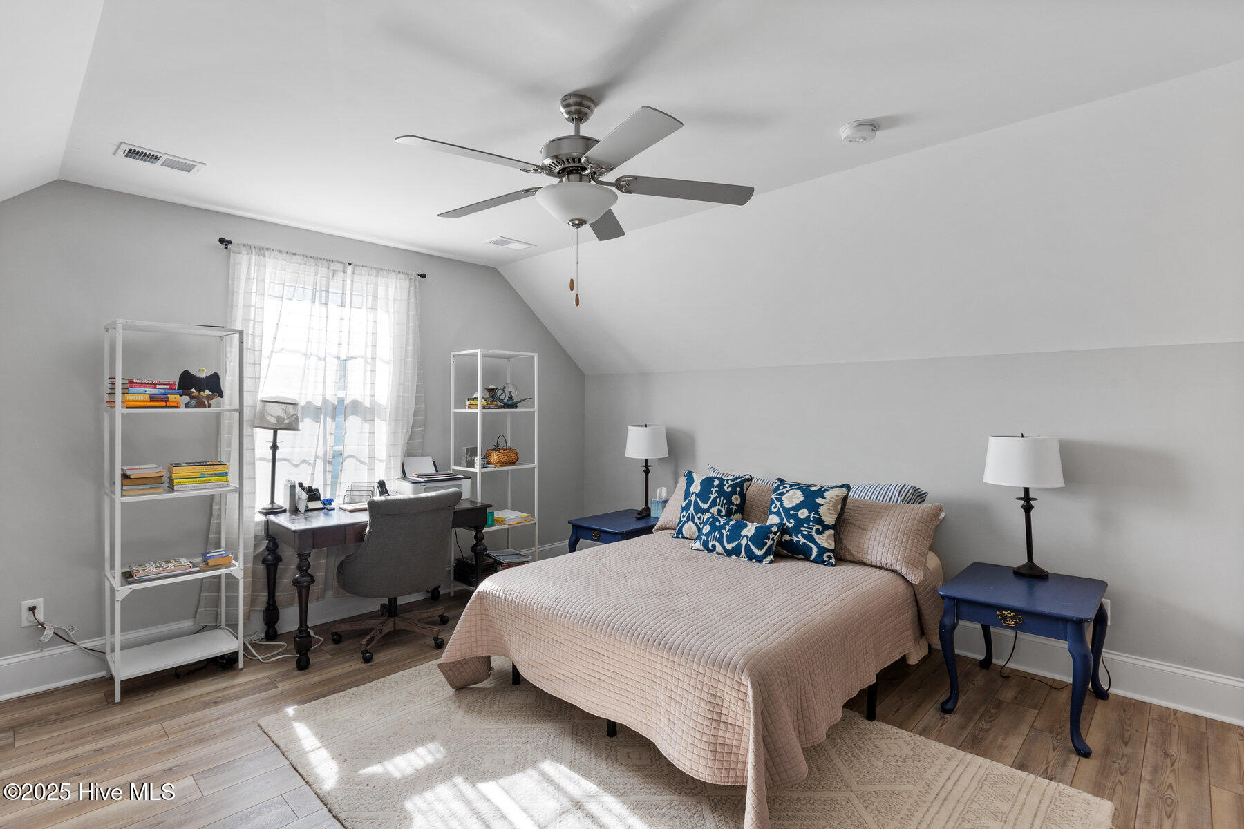 6044 Meadowgrove Loop