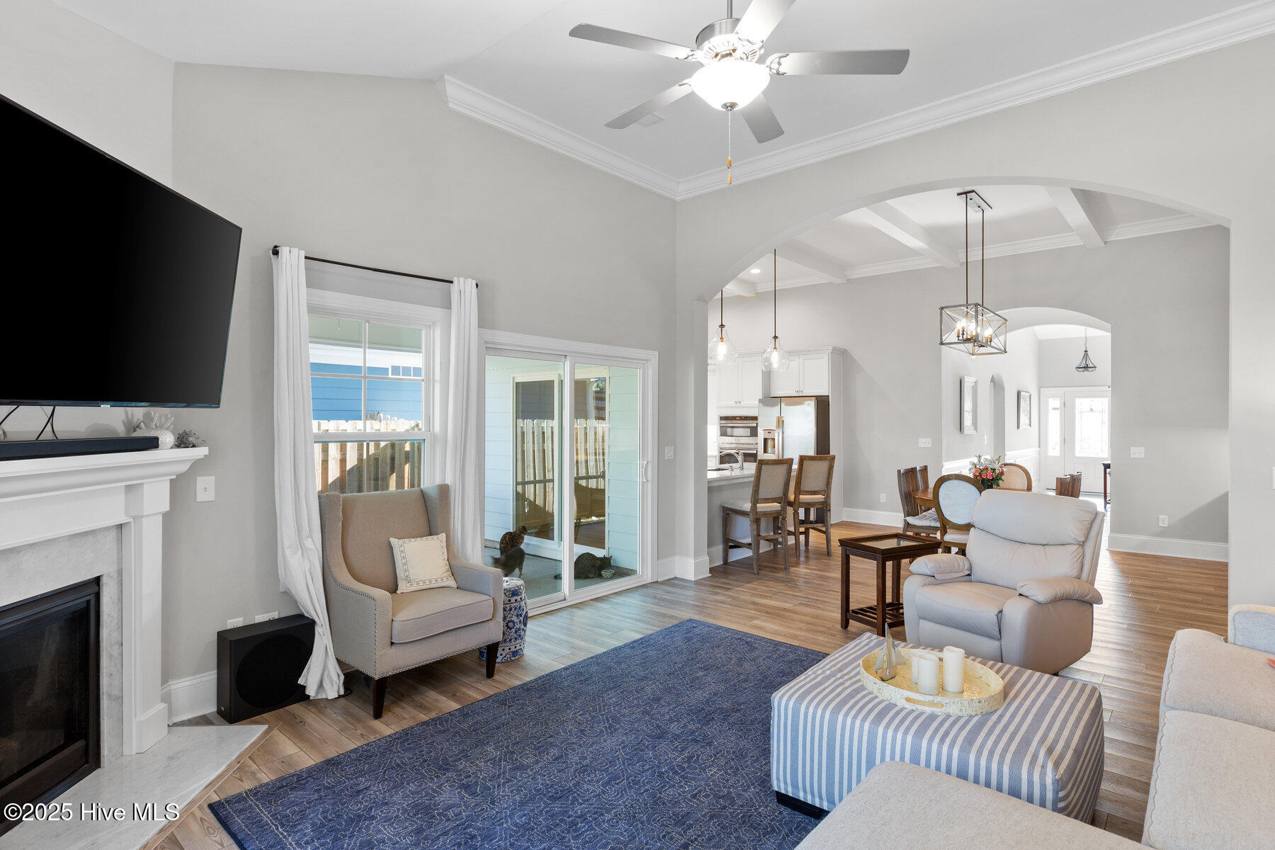 6044 Meadowgrove Loop