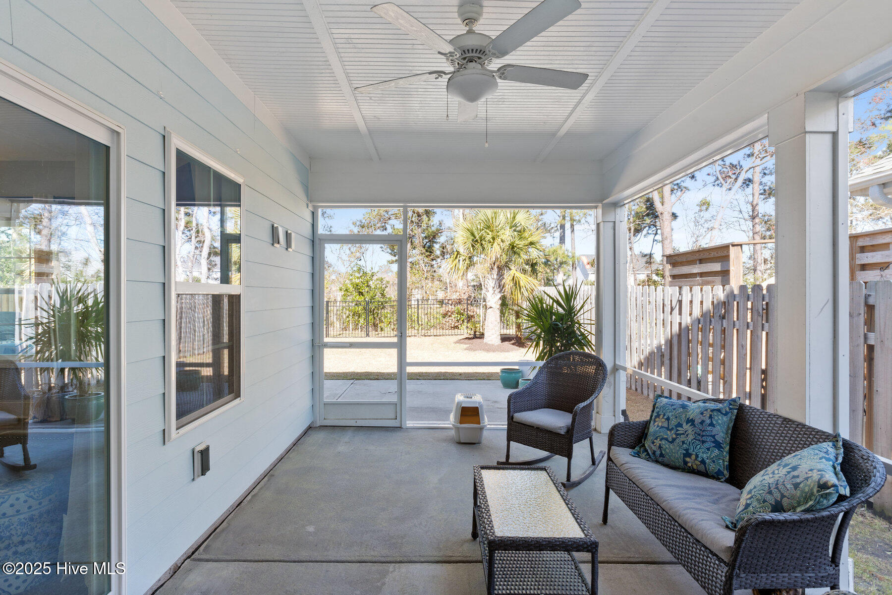 6044 Meadowgrove Loop