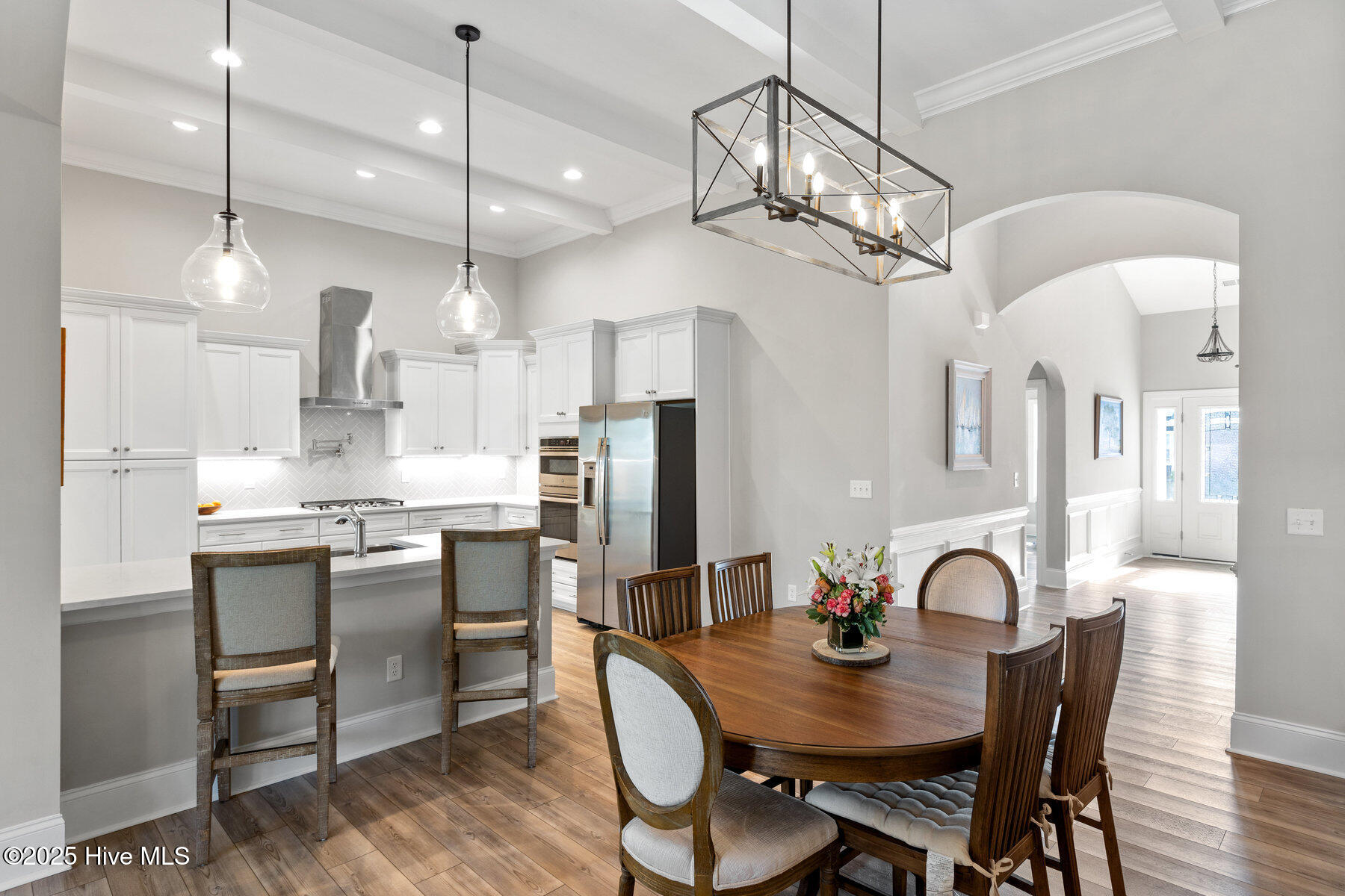 6044 Meadowgrove Loop