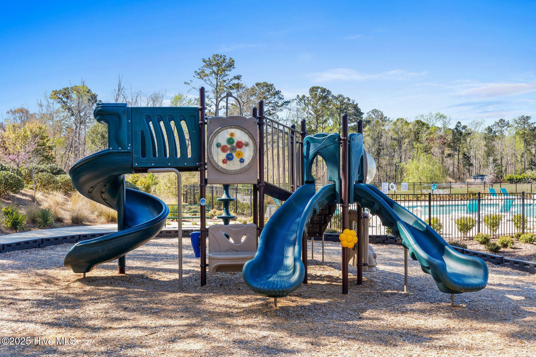 6044 Meadowgrove Loop