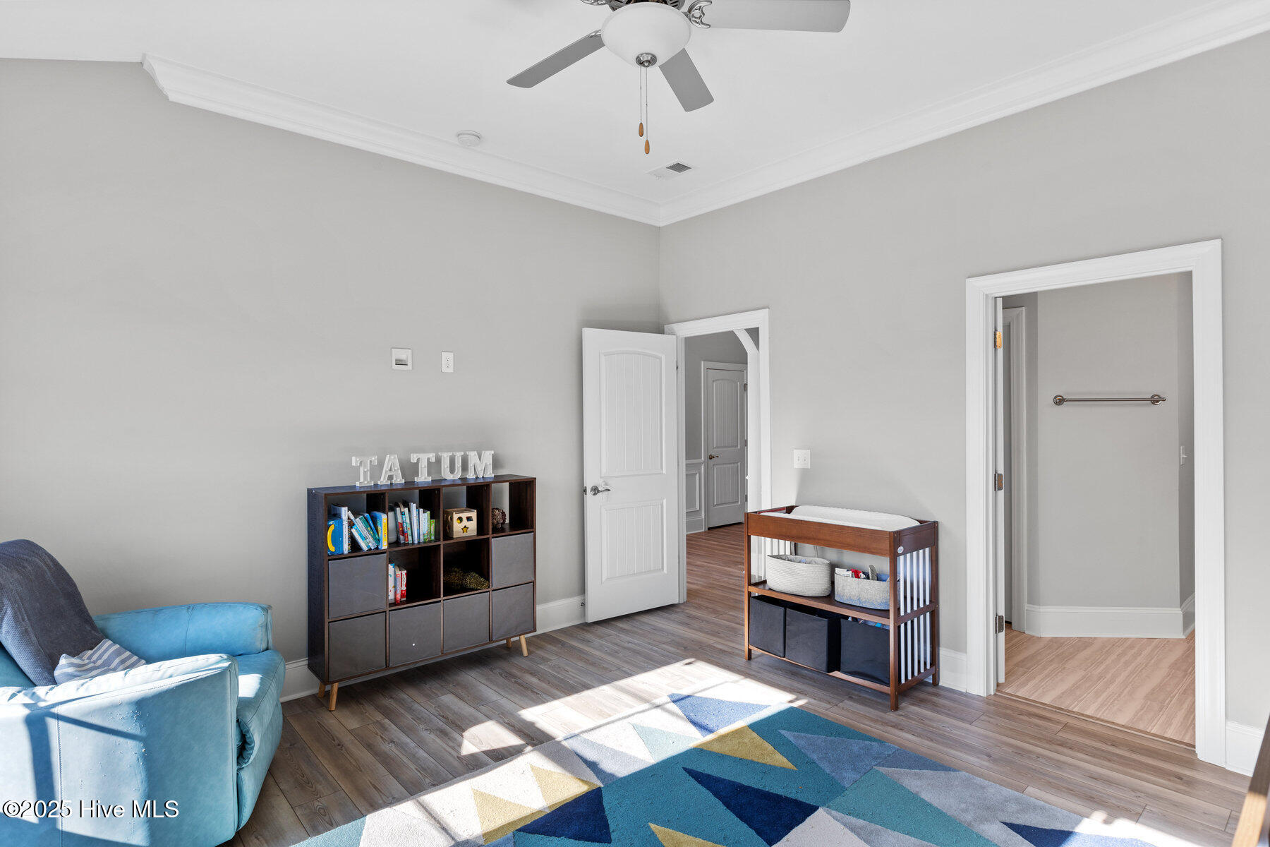 6044 Meadowgrove Loop