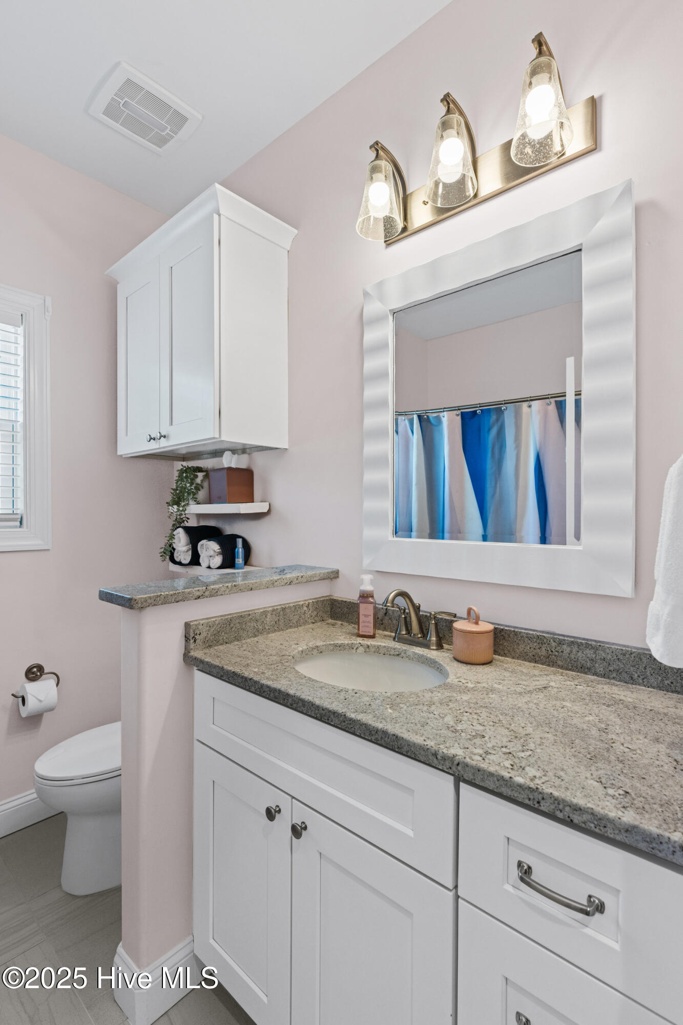 2204 W Oak Island Drive