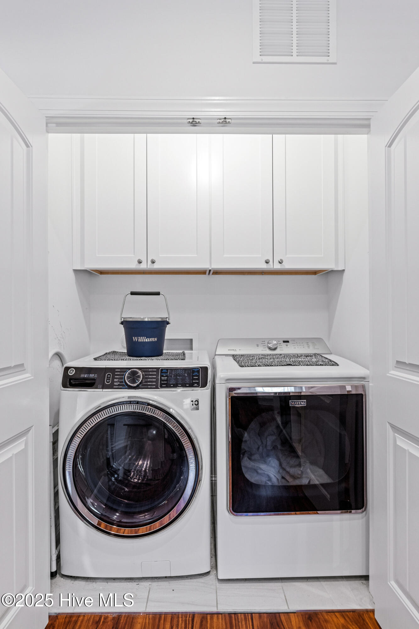 2204 W Oak Island Drive