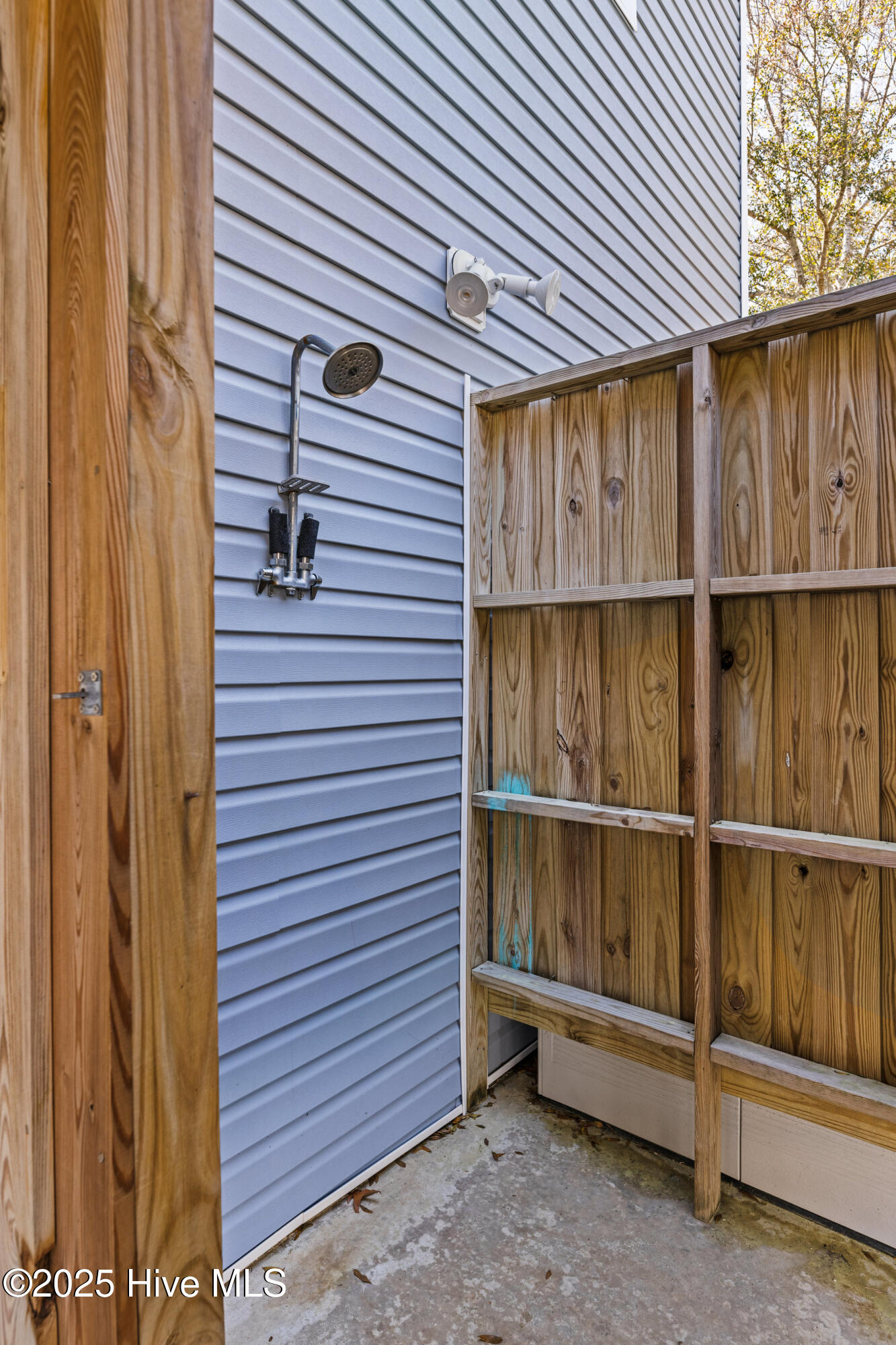 2204 W Oak Island Drive