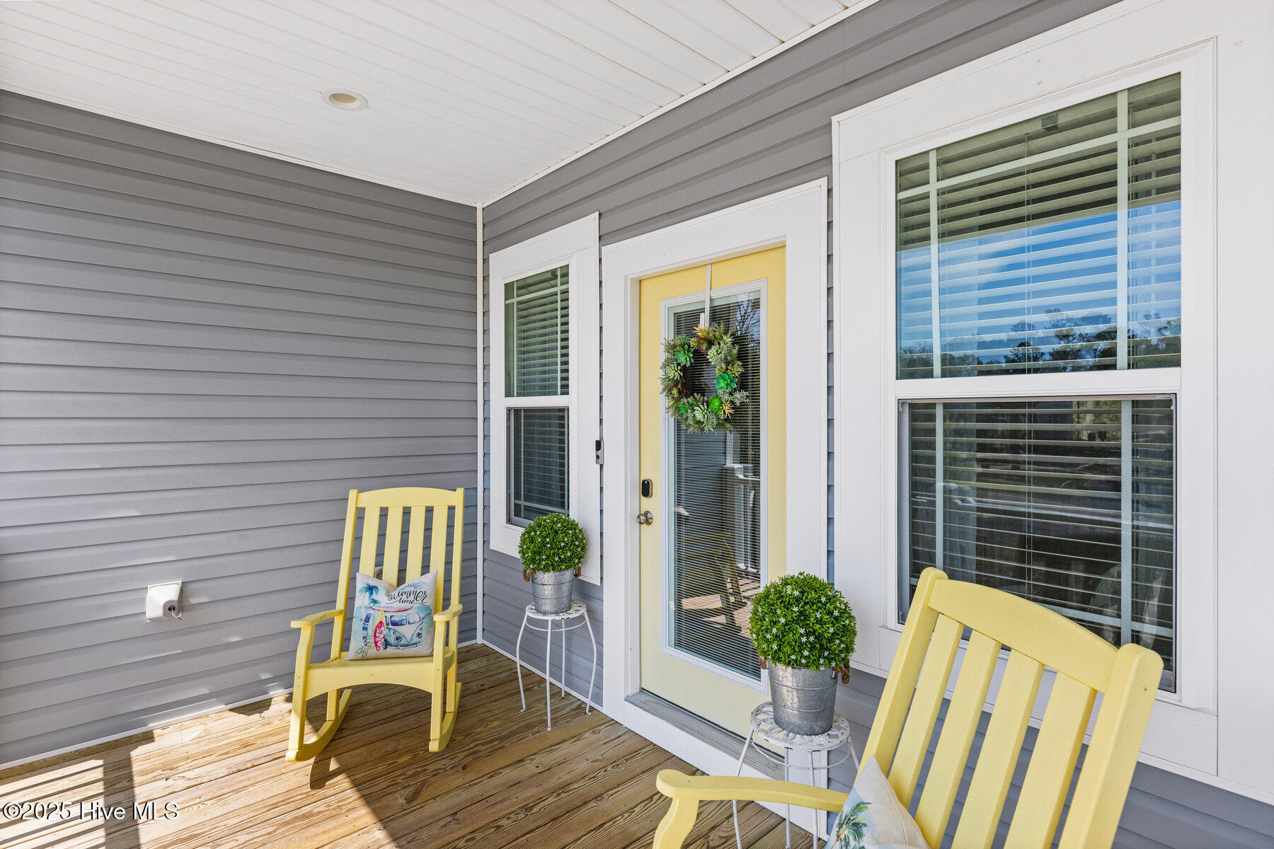 2204 W Oak Island Drive