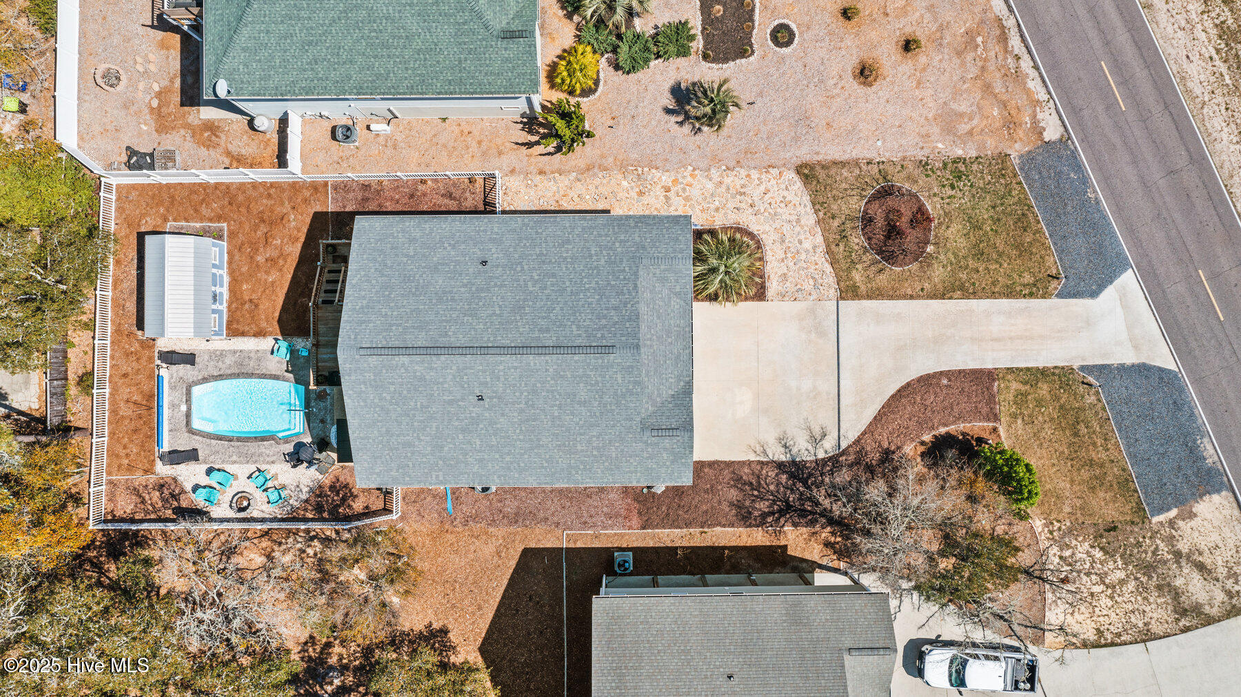 2204 W Oak Island Drive