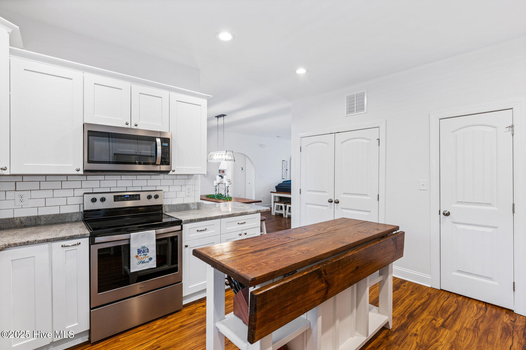 2204 W Oak Island Drive