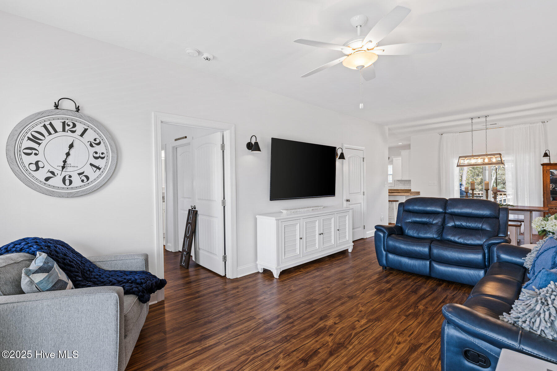 2204 W Oak Island Drive