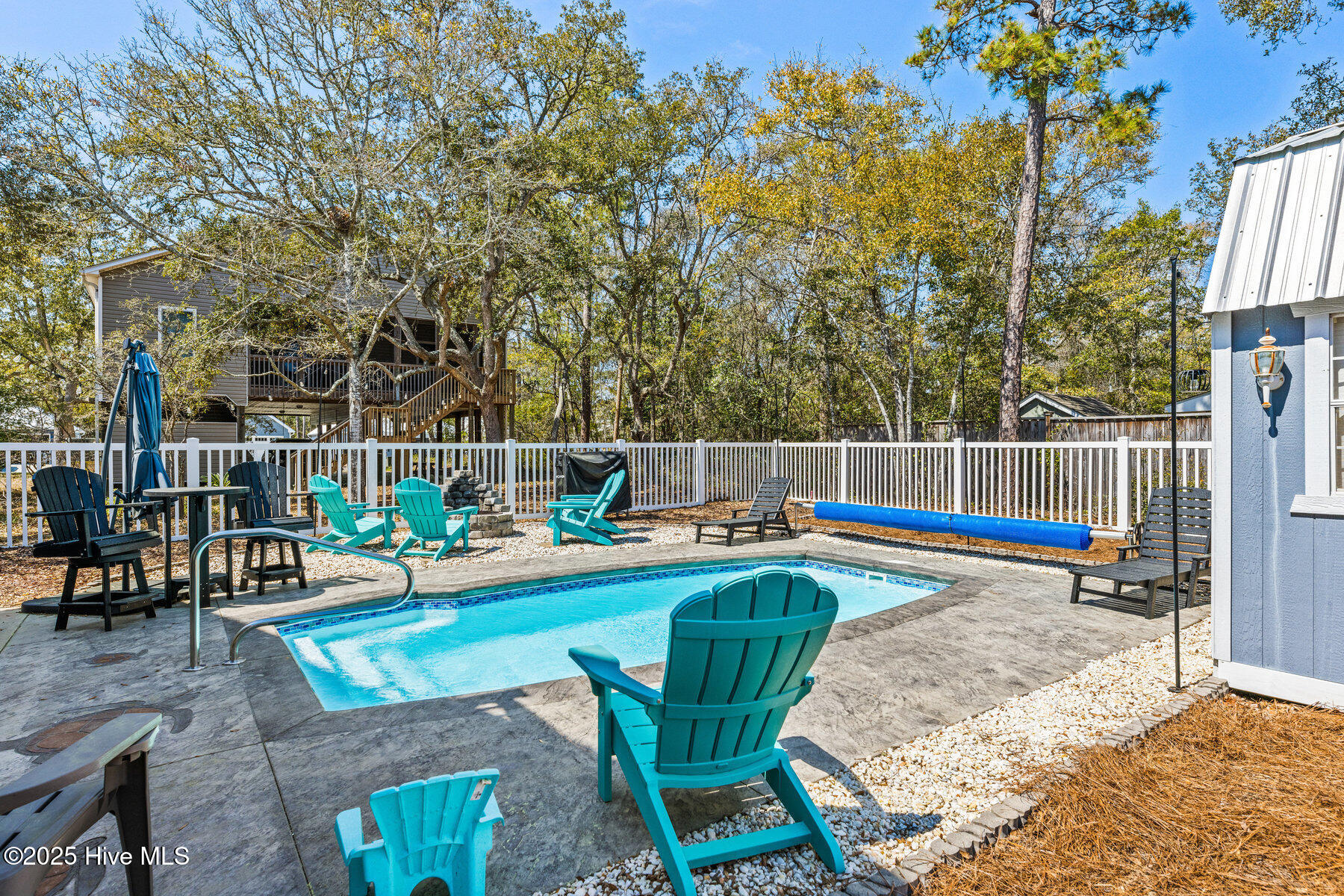 2204 W Oak Island Drive