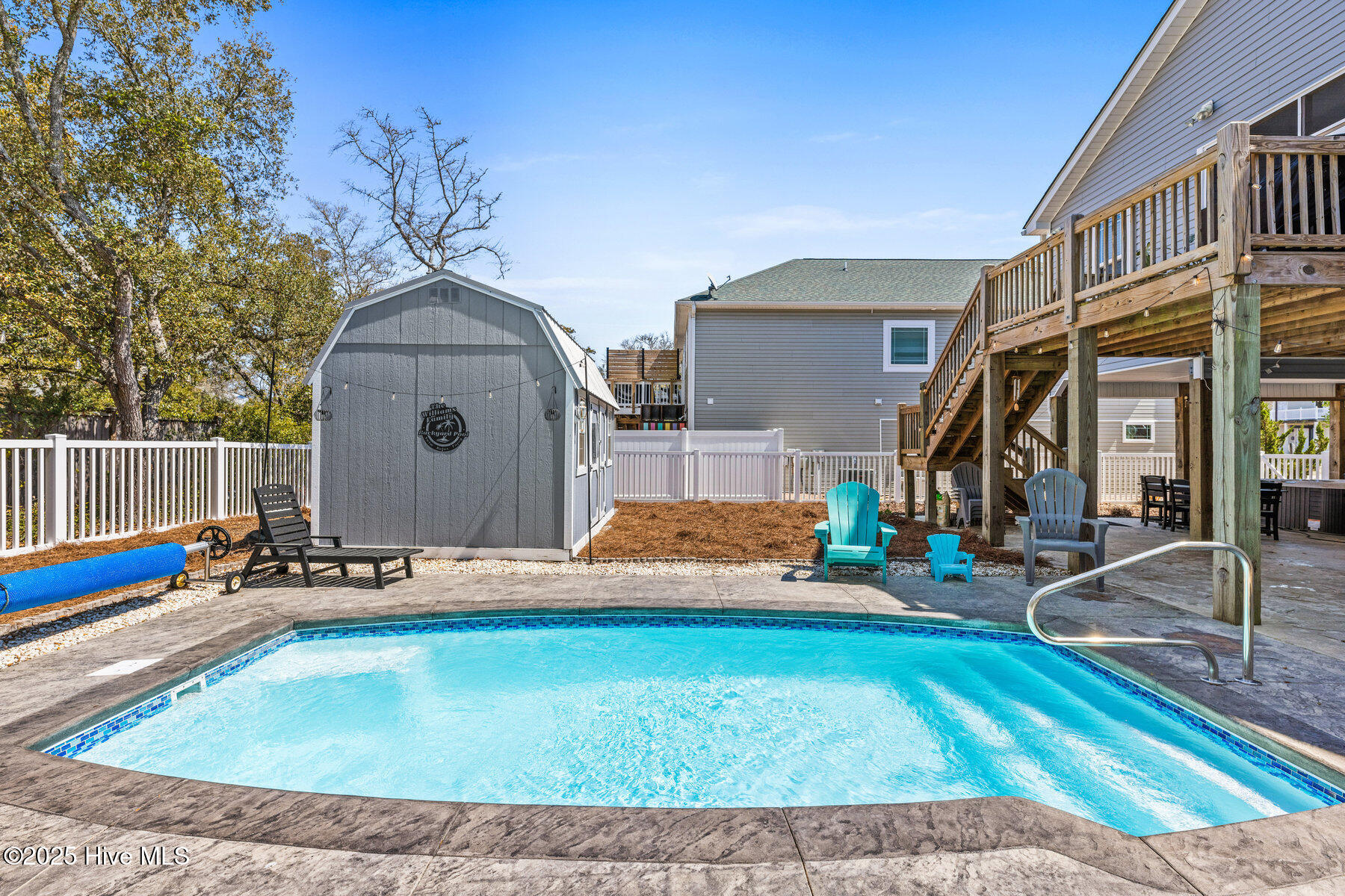 2204 W Oak Island Drive