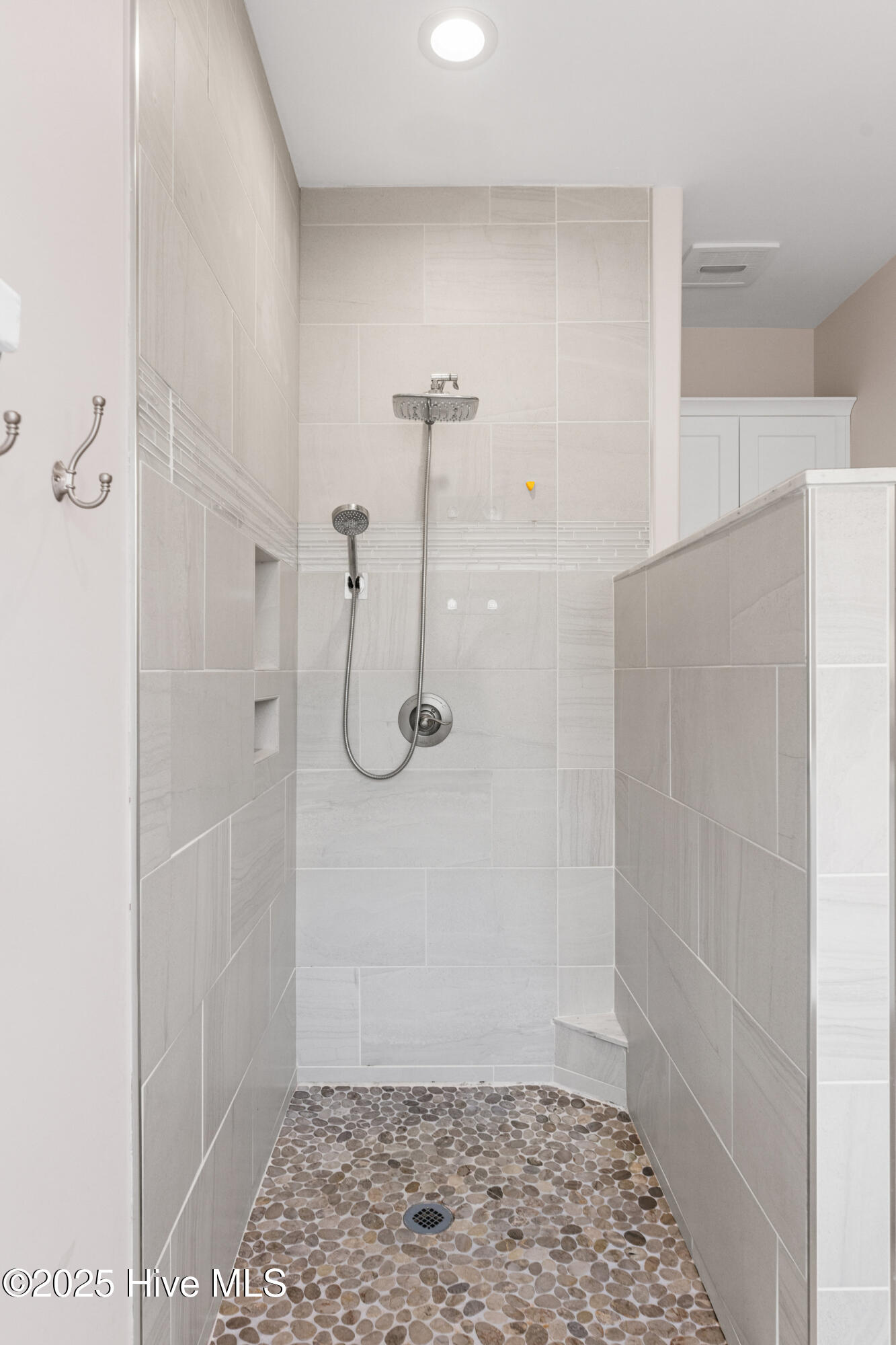 2204 W Oak Island Drive