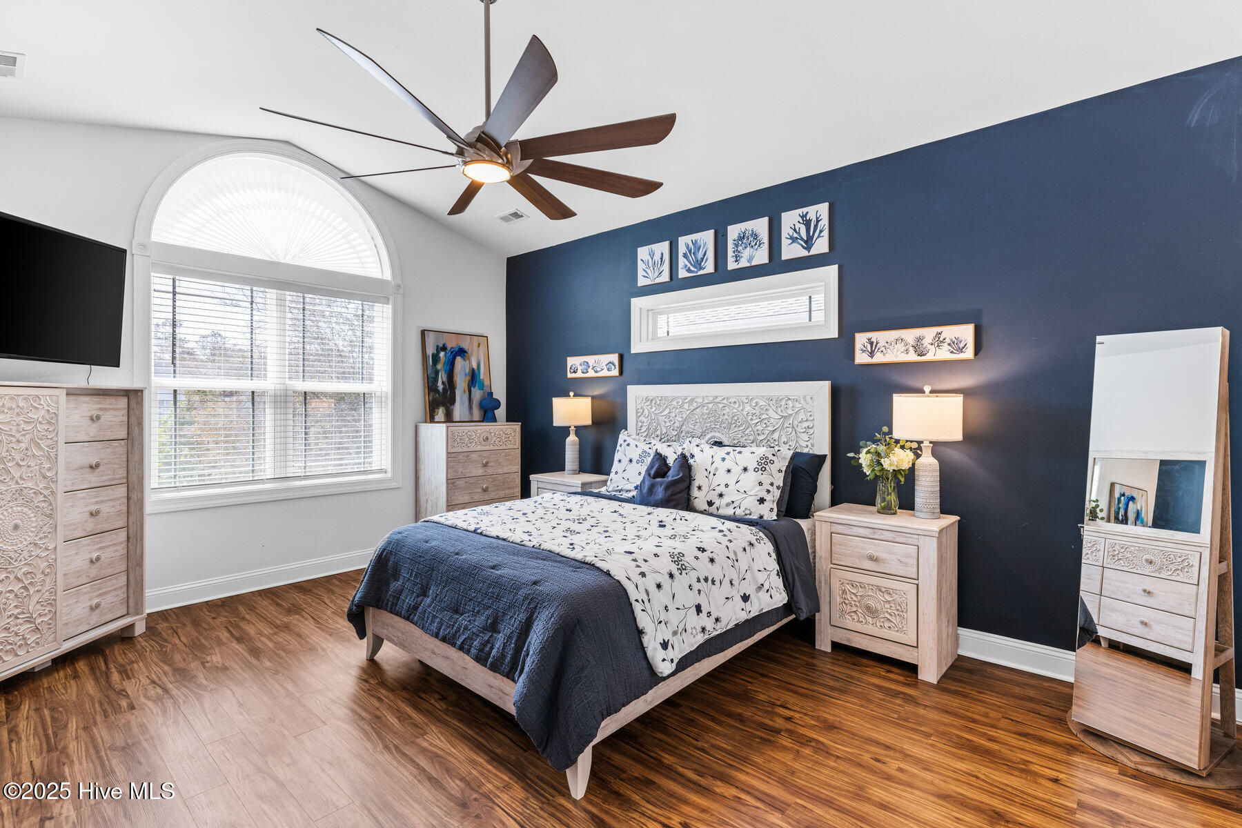 2204 W Oak Island Drive